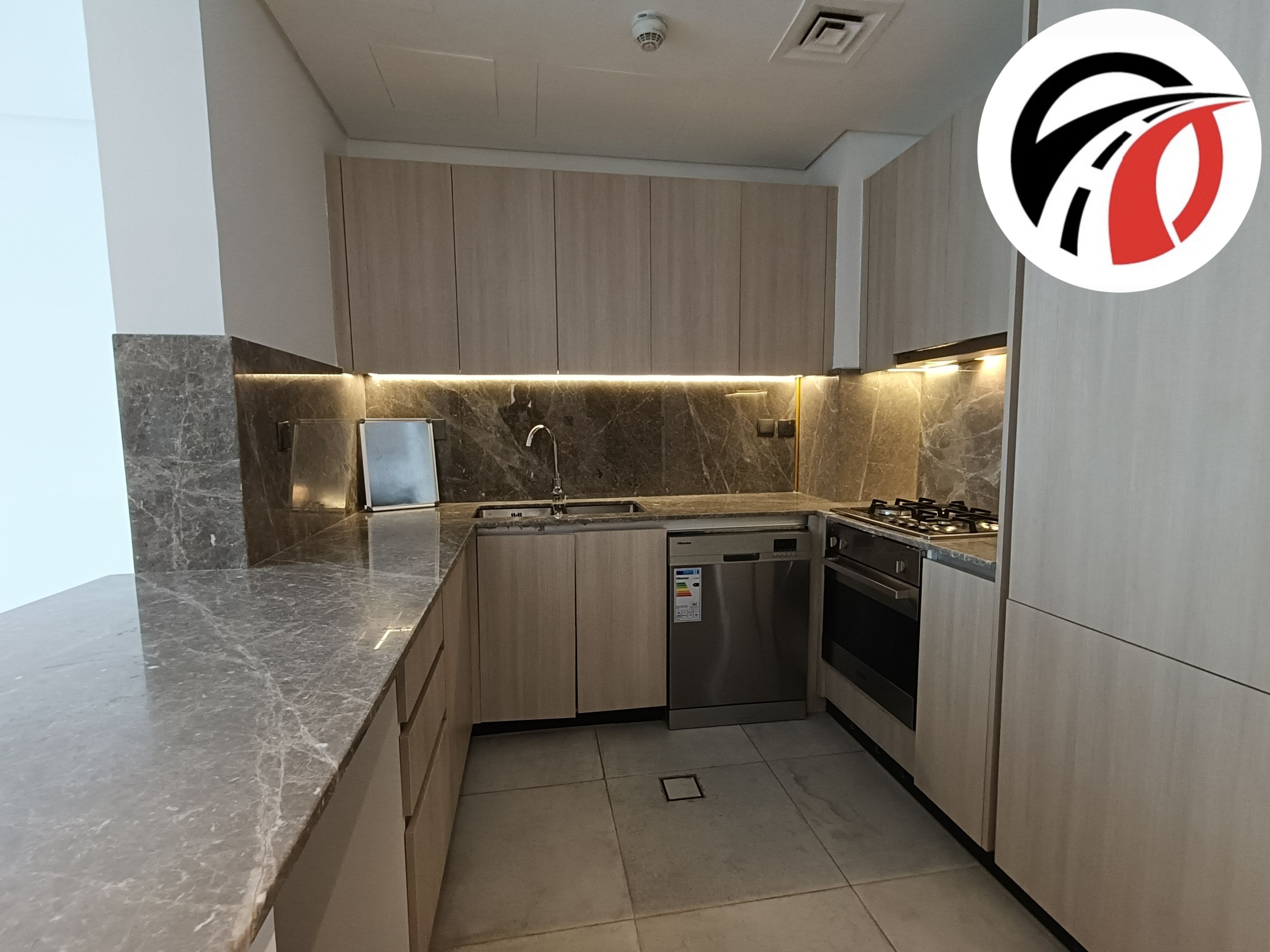 Stunning and Spacious 1 bedroom with Pool view