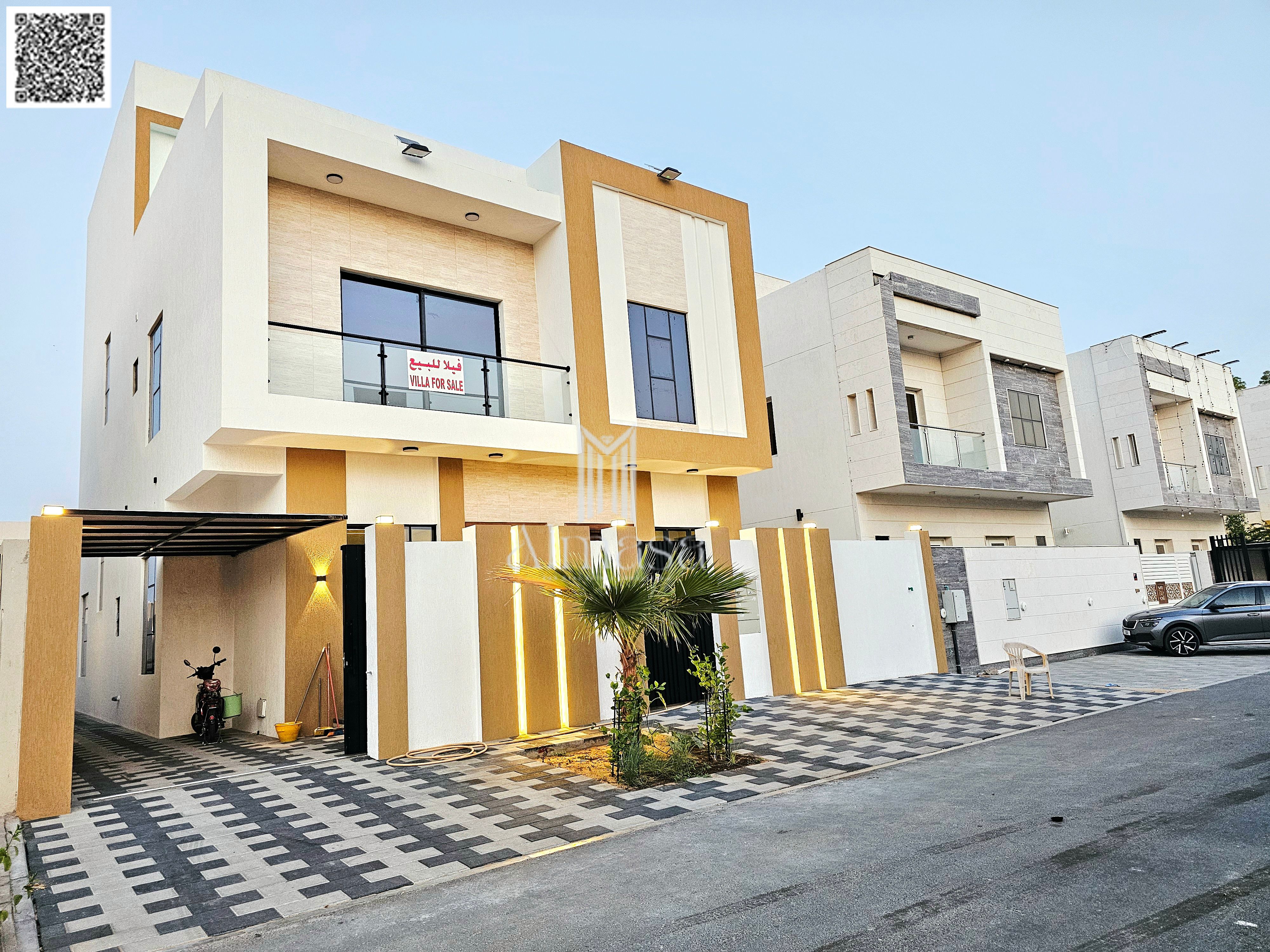 Modern villa with custom finishing, quiet location, 6 rooms with a roof
