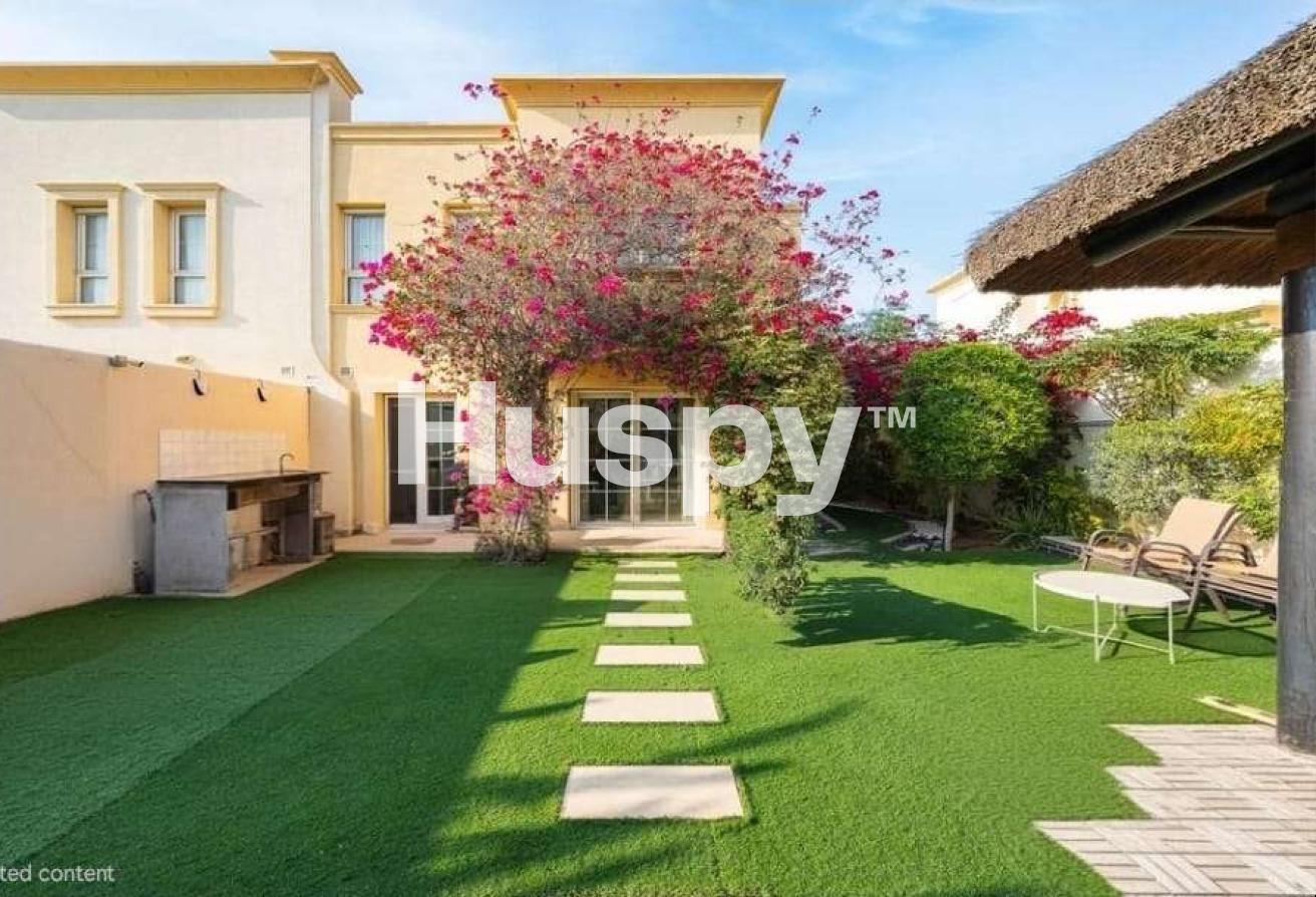 Stunning Type 4E | Fully Renovated | Near Lake