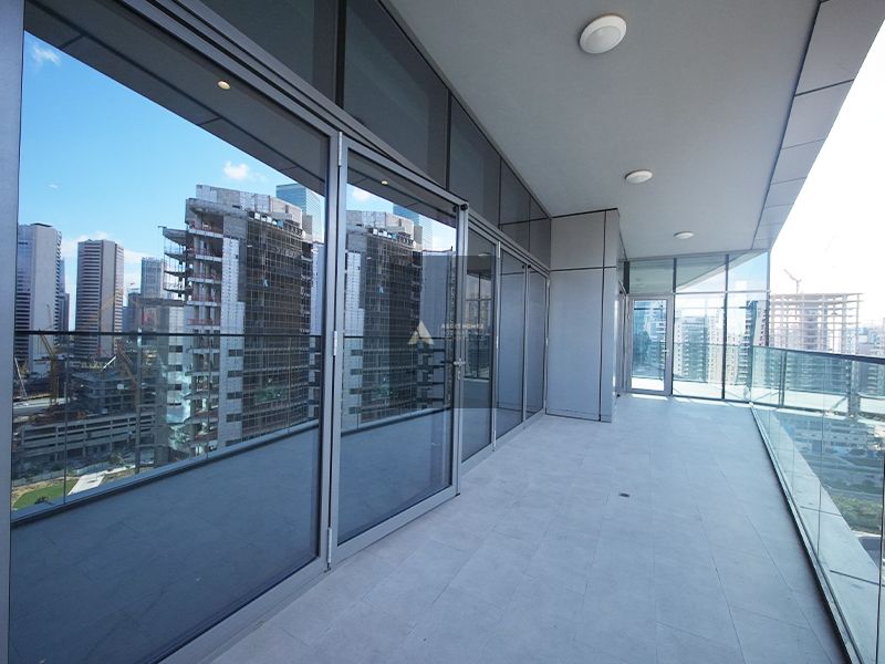 Huge Balcony | Spacious 3 Bed | Ready to Move