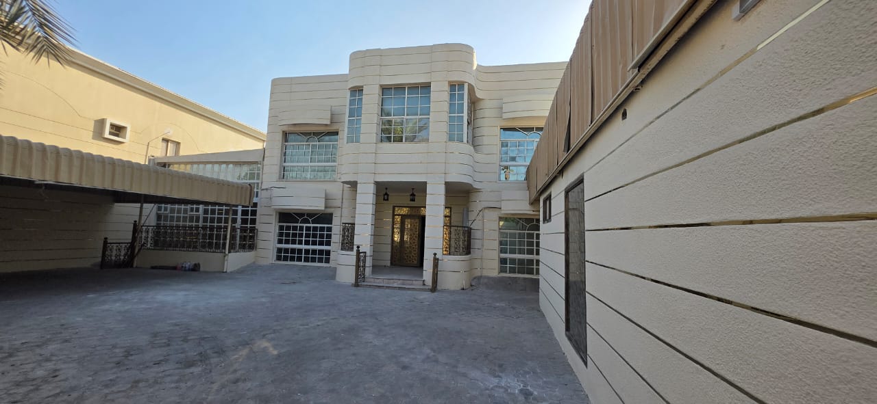 ***Amazing Deal 6Bhk Duplex Villa with Mulhak in Al Jazzat Area***
