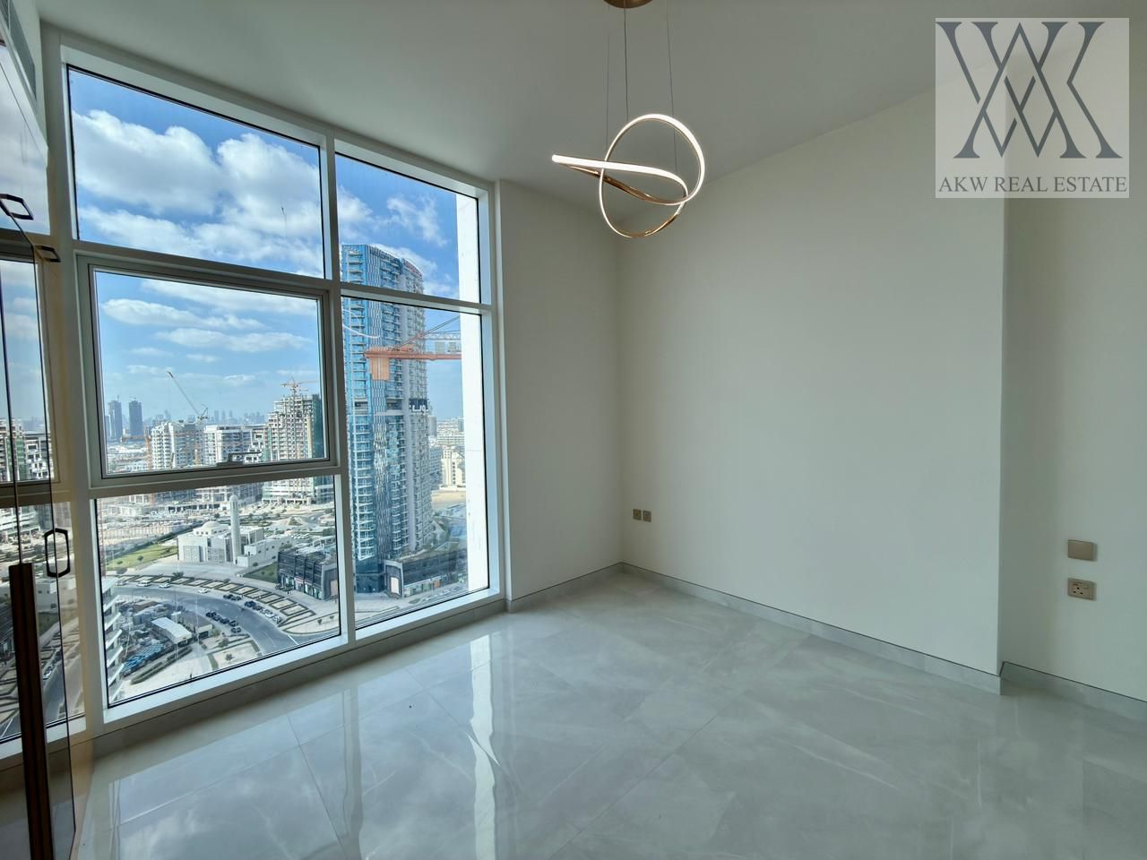 HIGH RISE - CONTEMPORARY DESIGN - 2BR