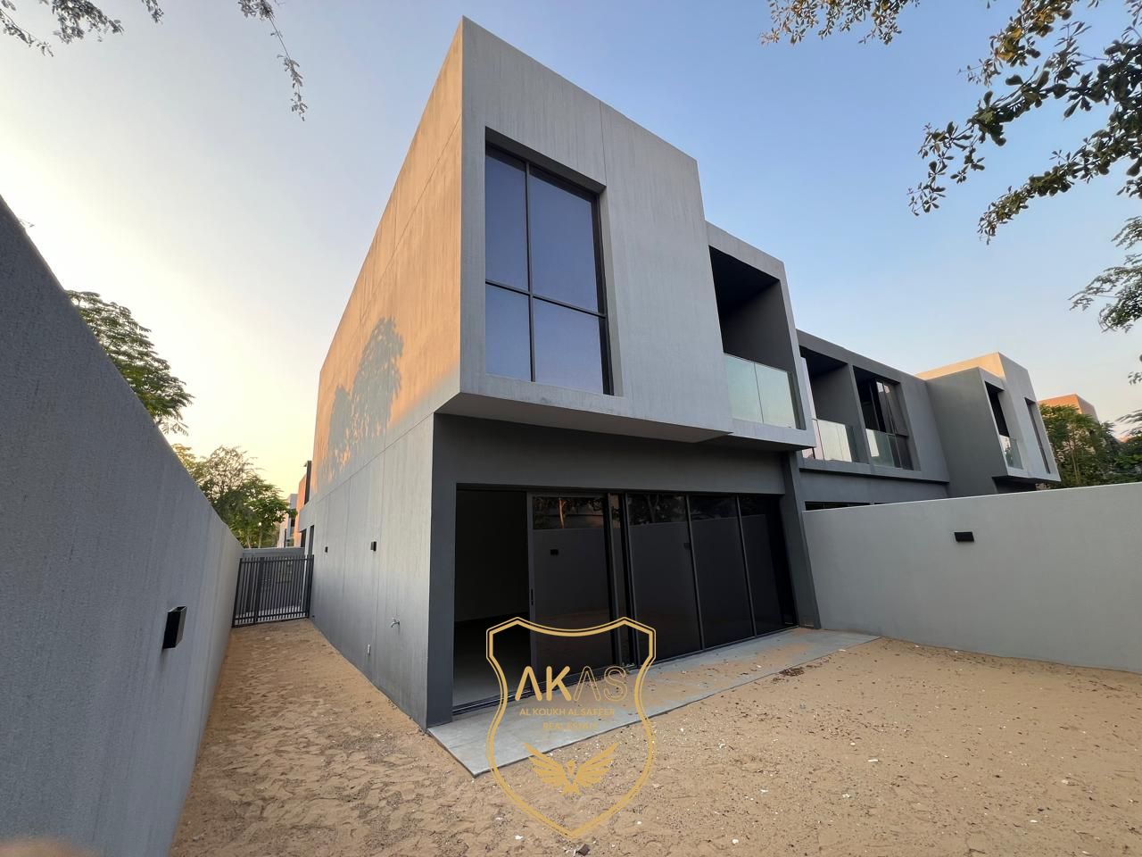LUXURIOUS/CORNER/BRAND NEW/3BHK/FULLY SMART HOME/NO DEPOSIT/IN JUST 135k