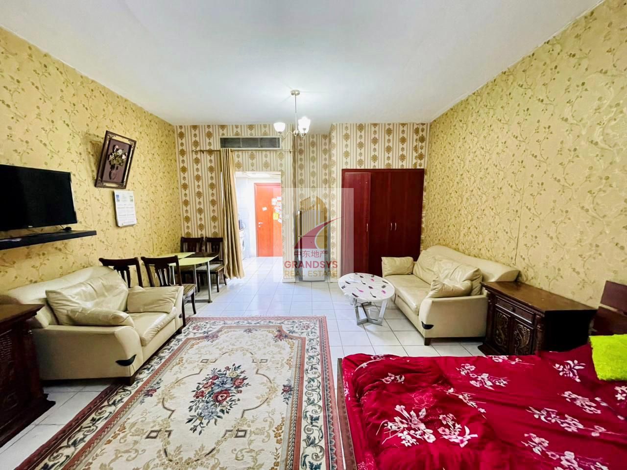 FULLY FURNISHED || 12 CHEQUES || READY TO MOVE