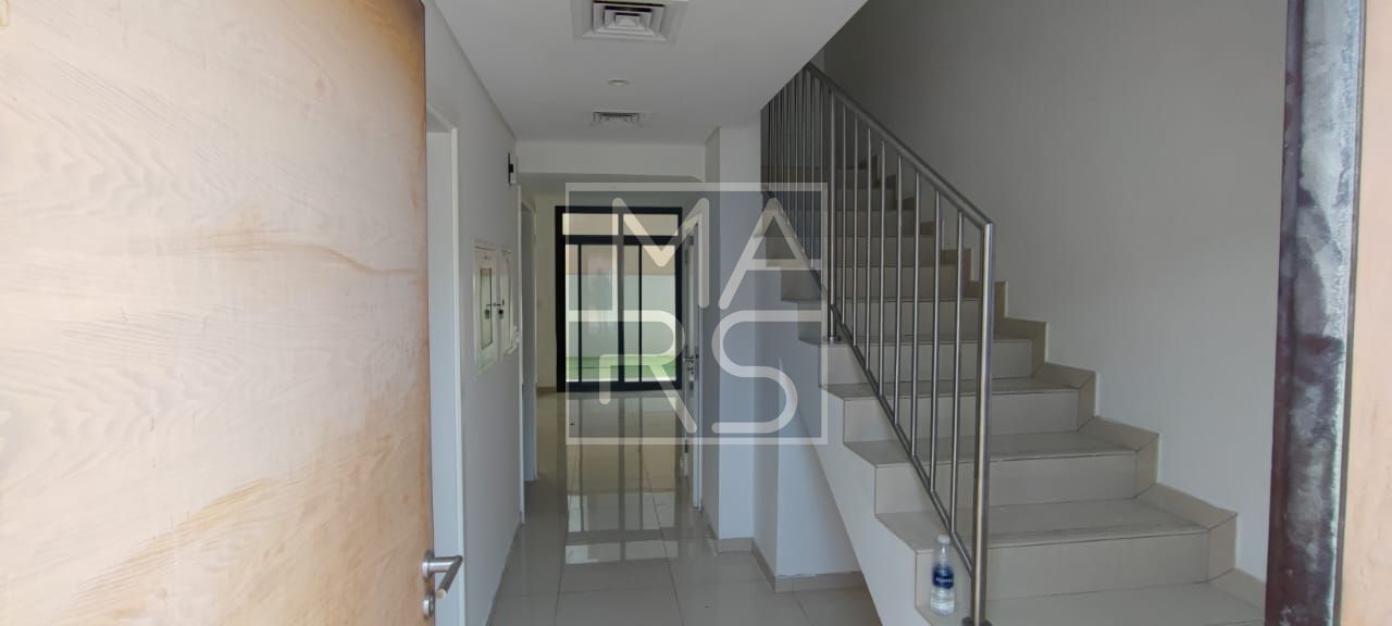 Townhouse for Rent in Nasma Well-maintained townhouse available for rent in Nasma community Prime location in a quiet and family-friendly neighborh