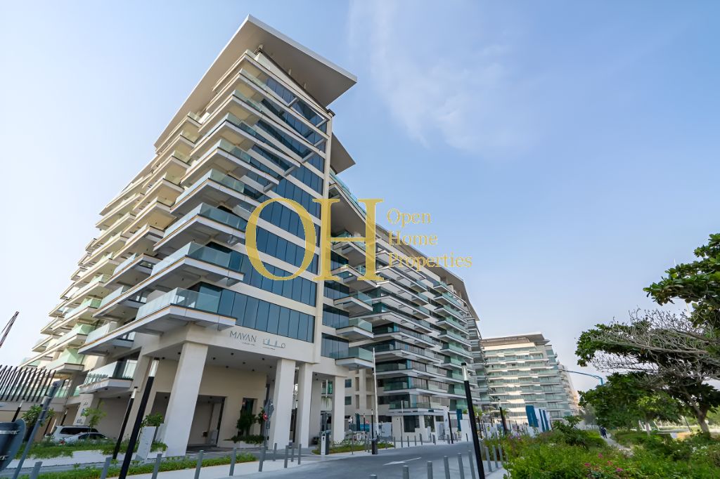 Golf Course and Sea View | Maintained Well with Maids Room