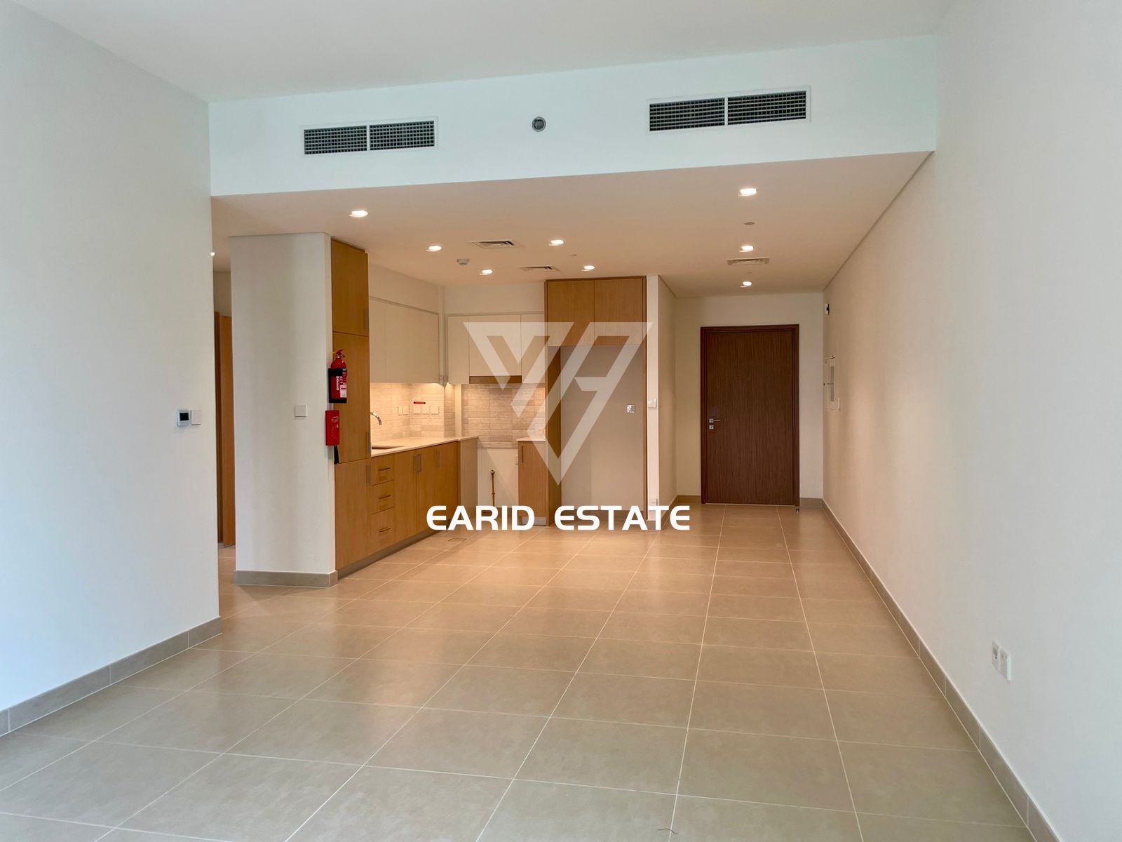 ReadyTo Move In|Waterfront Sea View|Prime Location