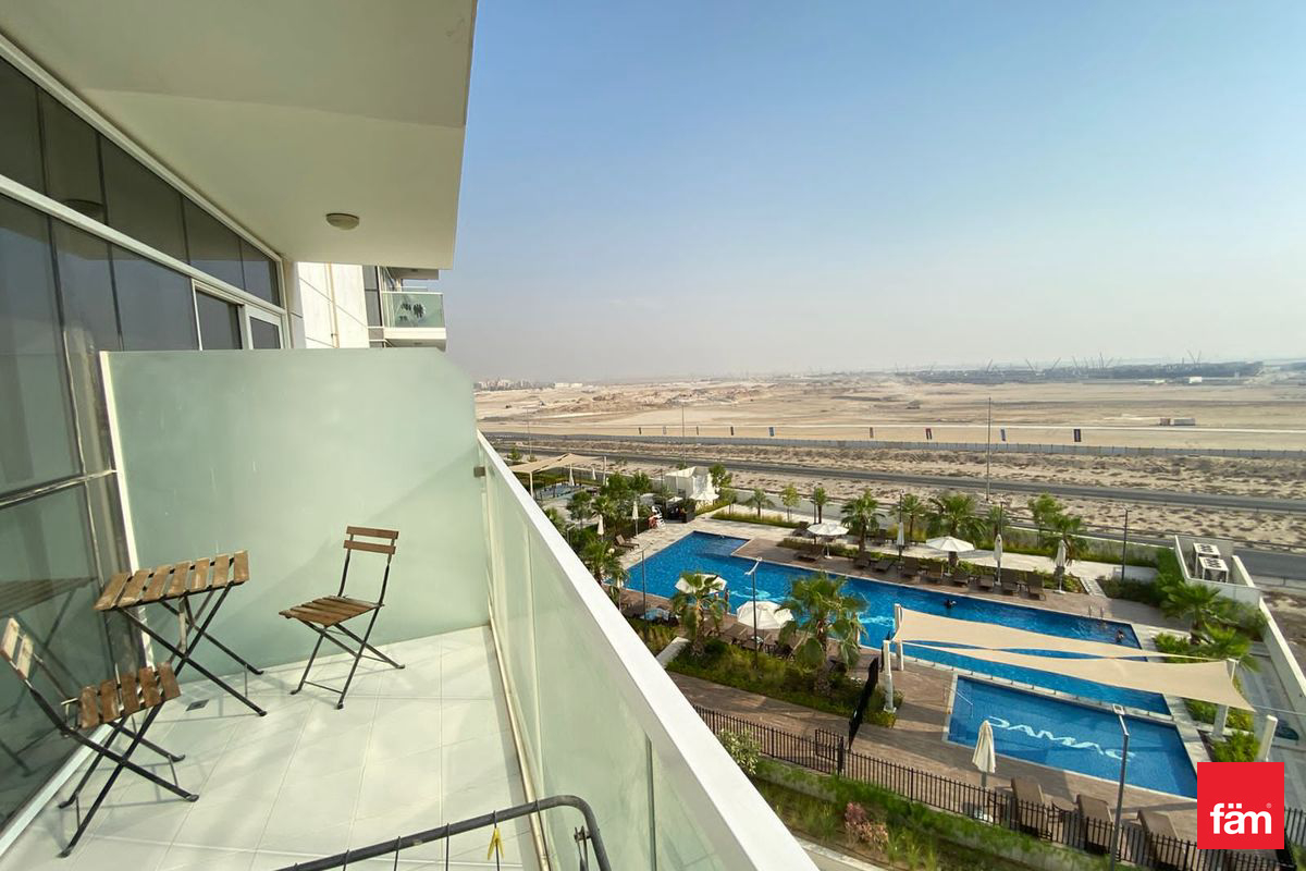 High Floor L Pool View L Well Maintained