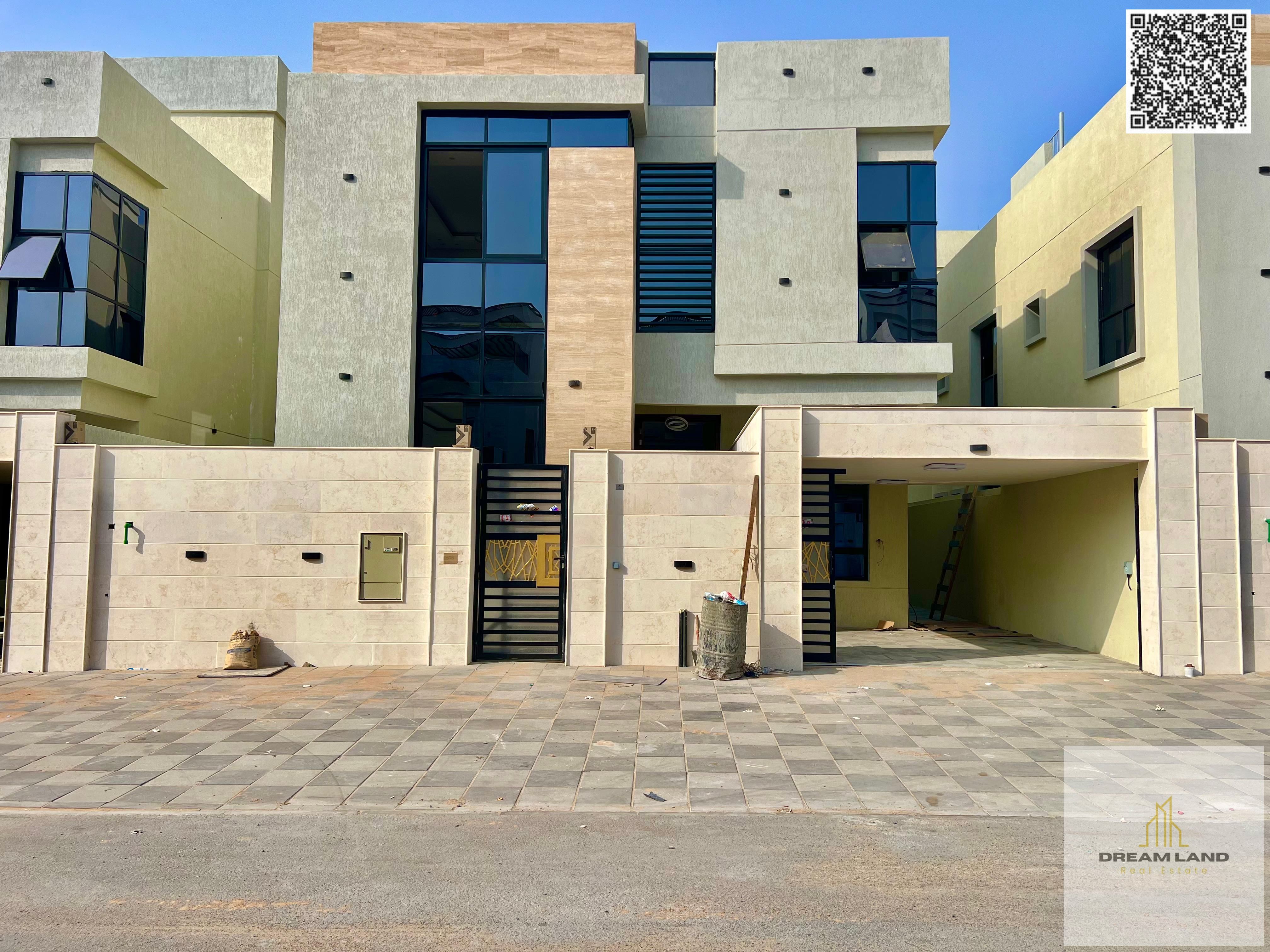 At a bargain price including registration fees, freehold ownership for all nationalities - prime location