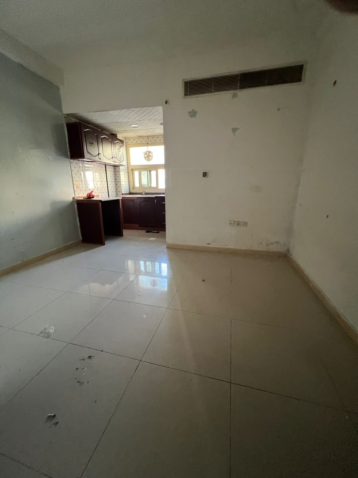 large, comfortable studio in a strategic and quiet area? We offer a spacious studio for rent in Qleiaa