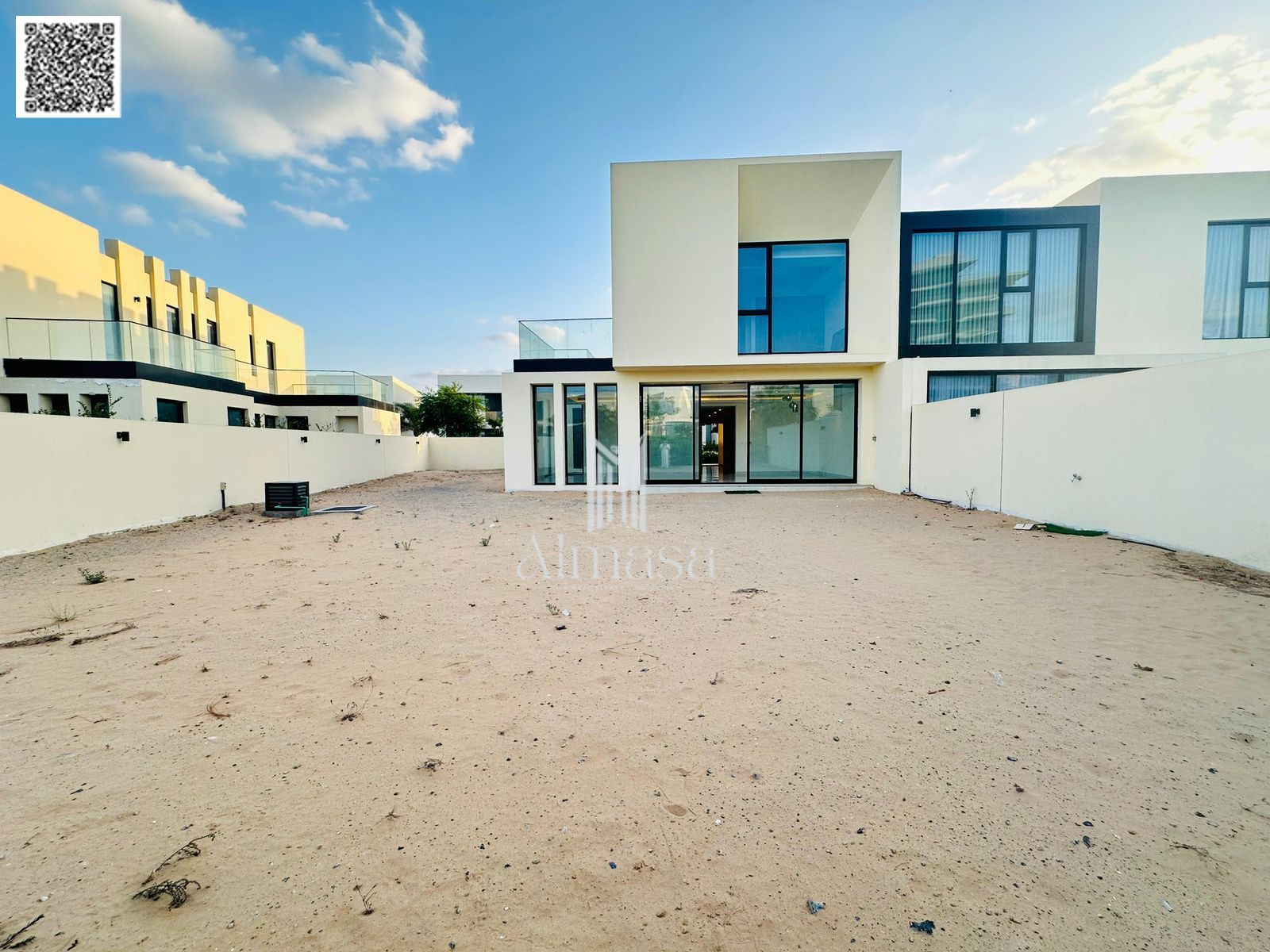 Luxury Family Villa with Spacious Garden in Al Zorah