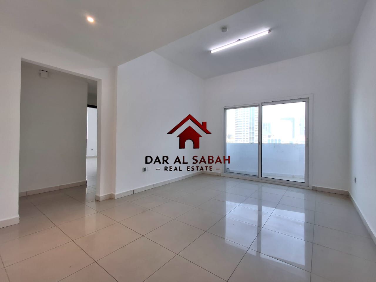 1BHK FRONT OF PARK ONE MONTH FREE GYM POOL PARKING PRIVATE