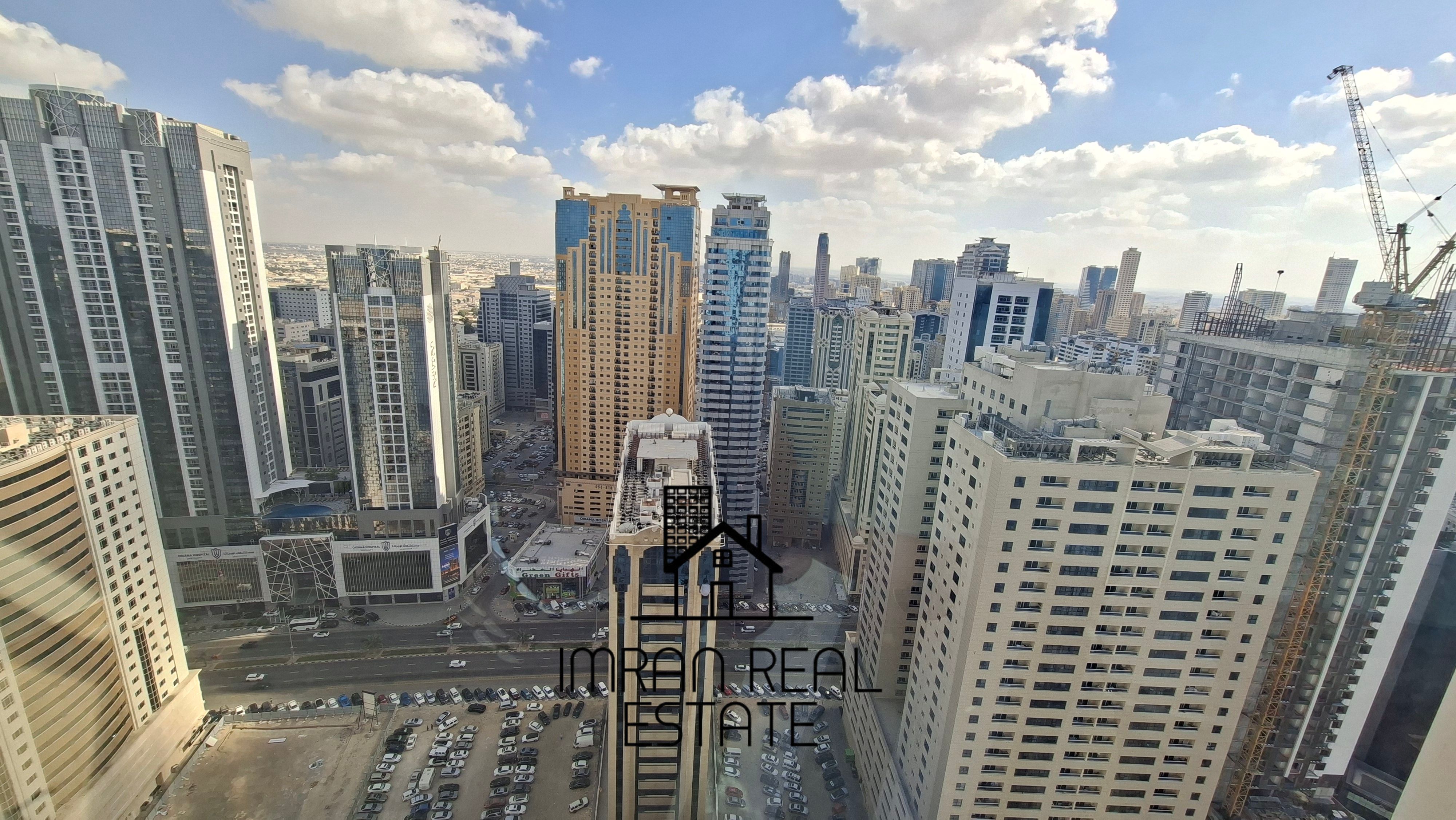 Spacious 3BHK|free Parking and maidroom