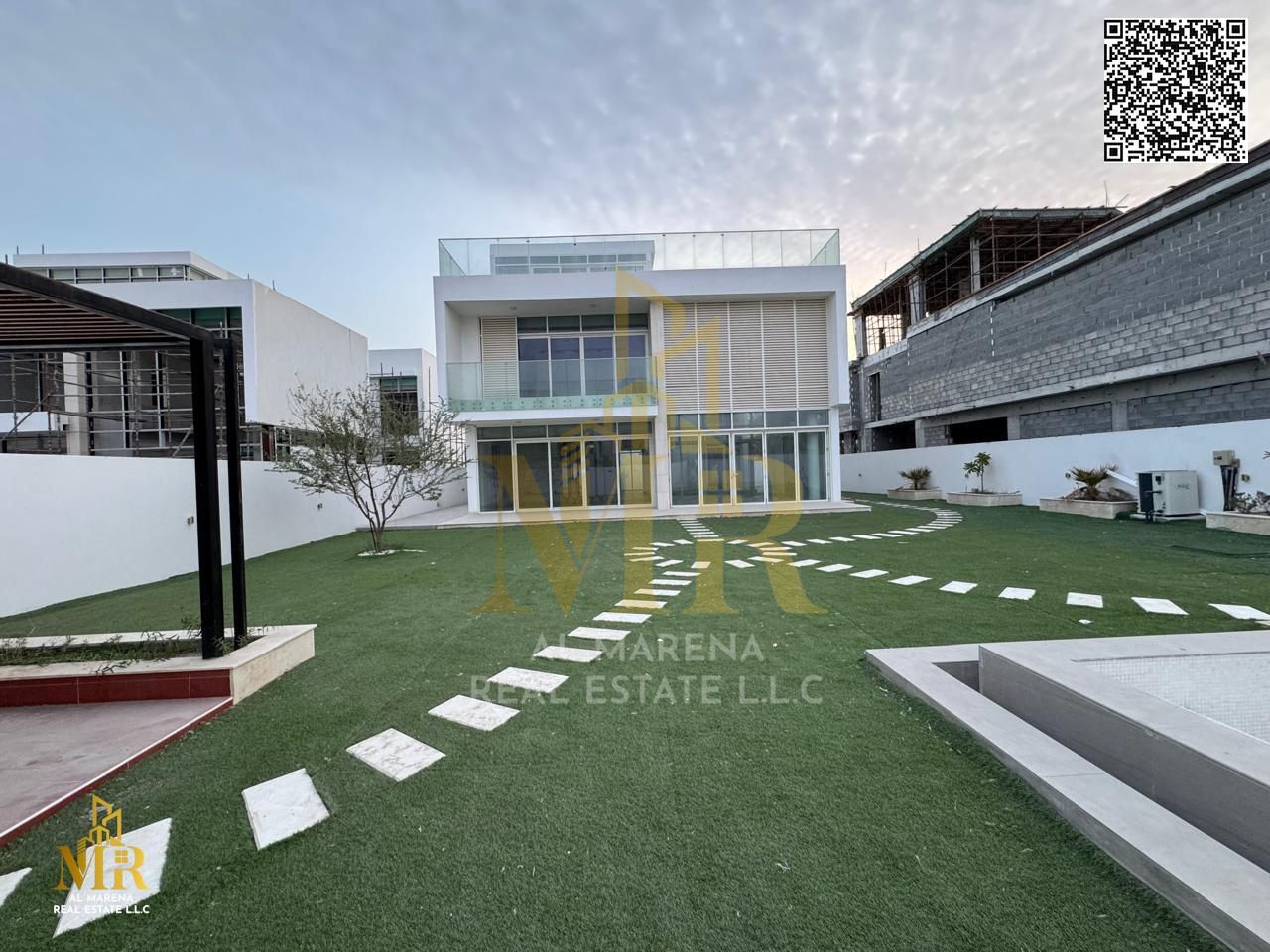Seize the opportunity before it's too late! A luxurious villa for sale directly from the owner at an all-inclusive price in the heart of the prestigio