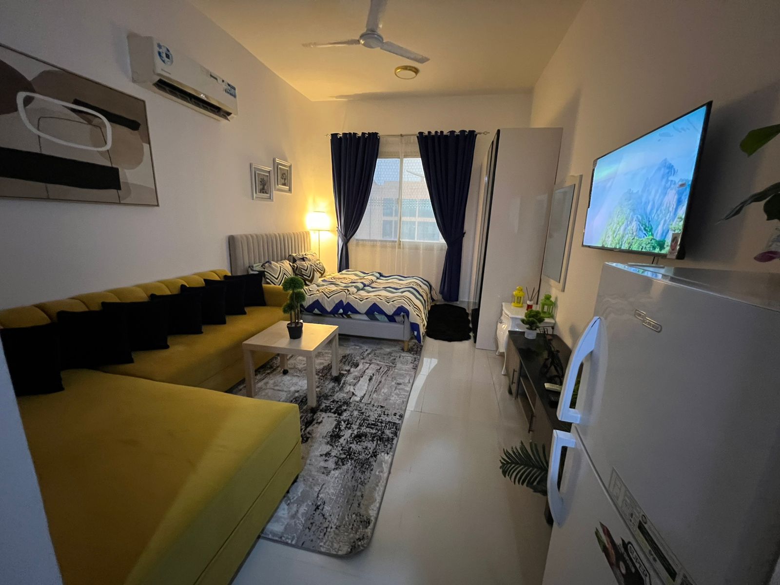 **Fully furnished studio for monthly rent in Al Rawda 2, Ajman. Large space, near Al Shorooq Mall and Nesto. All bills included.