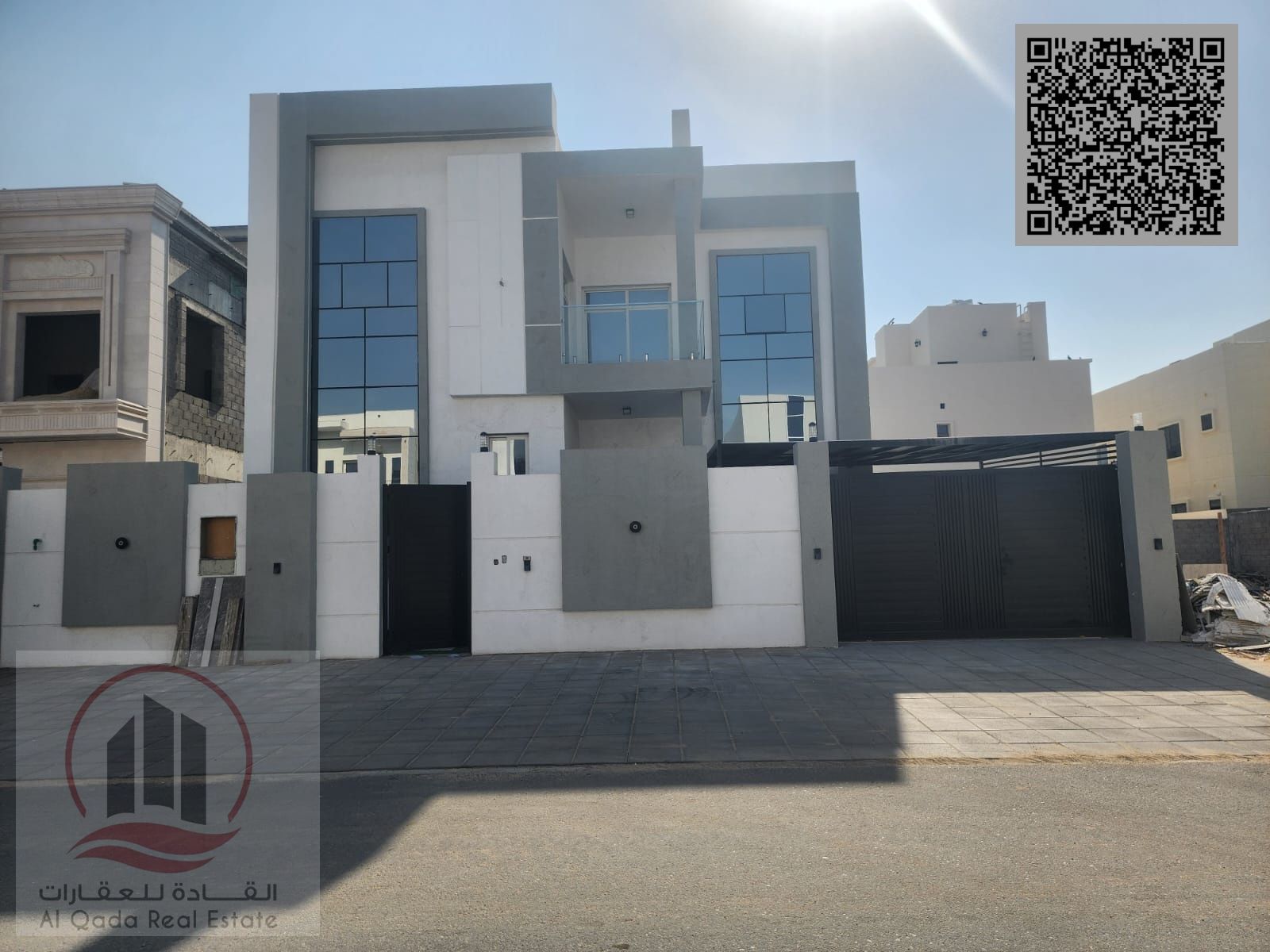 Villa for sale in Ajman, Al Amrah area. Includes registration, electricity, and air conditioning. Ready to move in. 5 master bedrooms, majlis, and liv