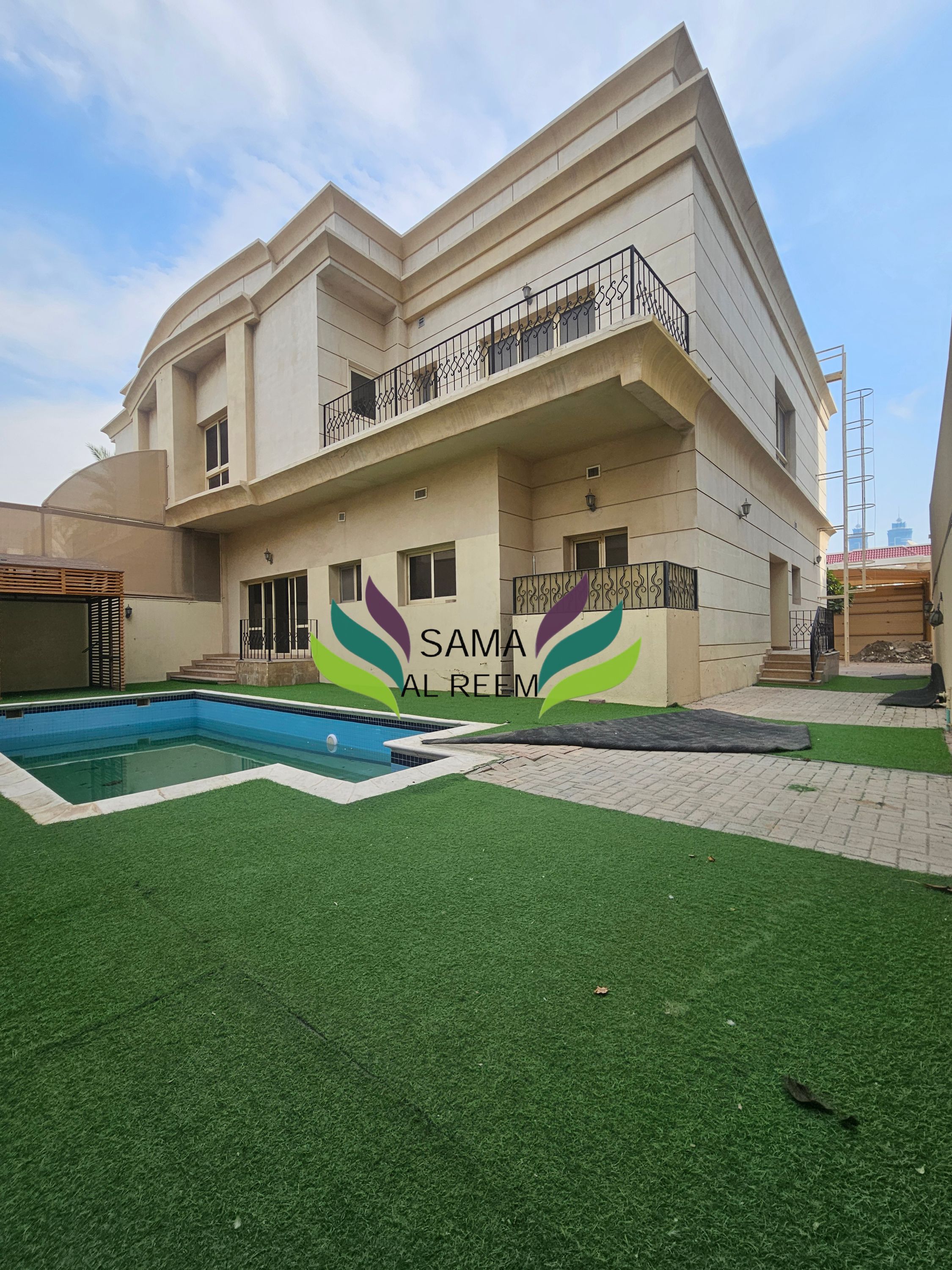Private Pool | 5 Bed +Maid | Garden | Jumeirah 2 | Minutes away from canal