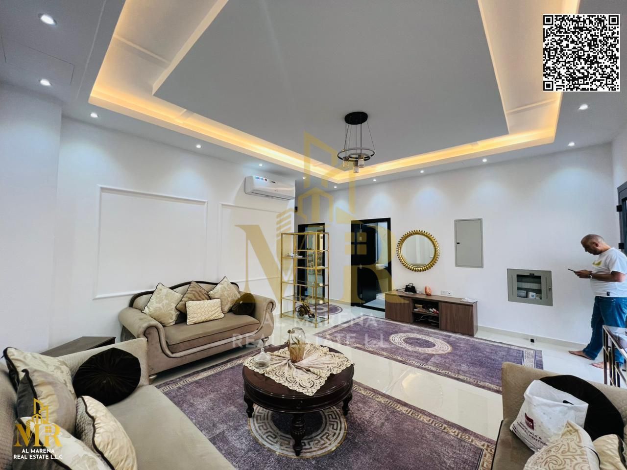 Fully furnished 2-floor + roof villa with 6 master bedrooms, prime location on Mohammed Bin Zayed Road, ready to move in, ideal for living or investme