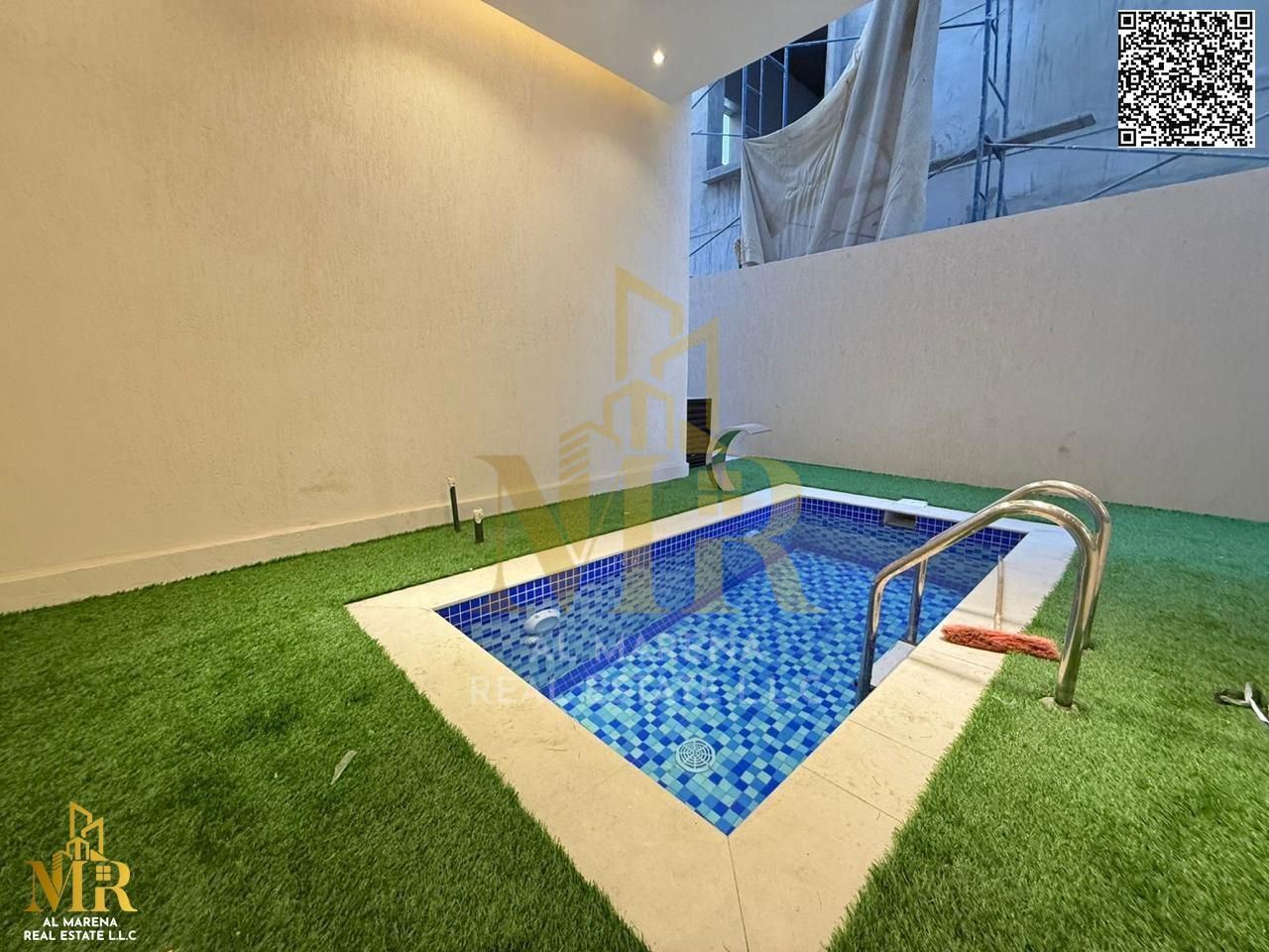 Lowest price on the market, 2-floor villa with pool, 5 master bedrooms, excellent price, prime location, perfect for living or investment.