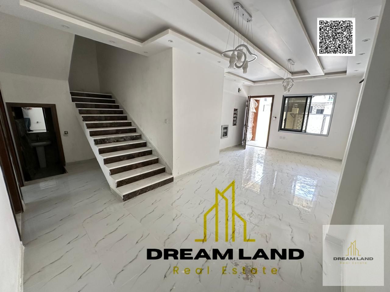 Now for sale in a good price, including registration fees Town house 5 master bedrooms with built in wardrobes located in a strategic location