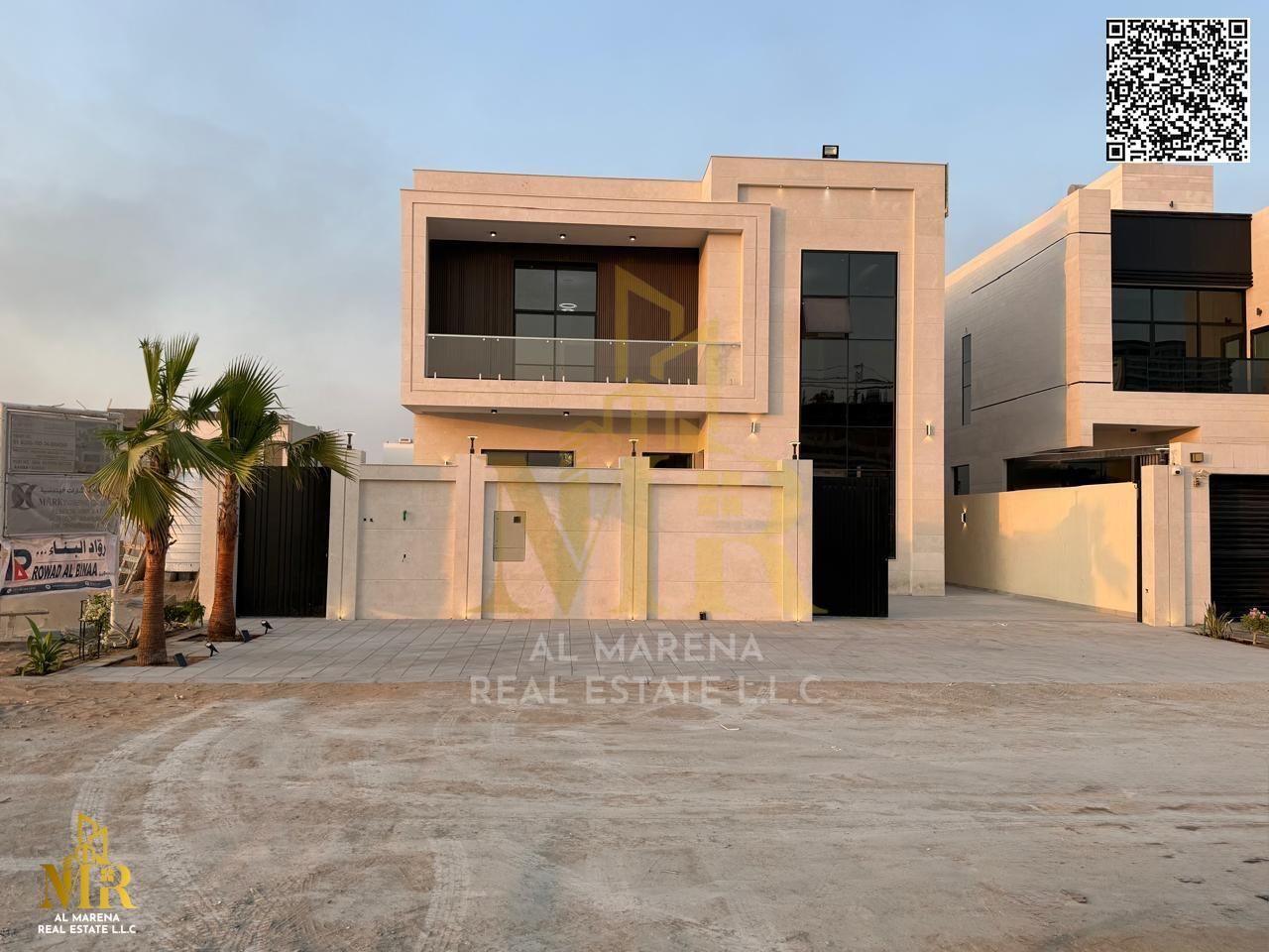 Villa directly behind the mosque, 4150 sqft, 5 master bedrooms, attractive price, modern high-end finishes, prime location for living or investment.