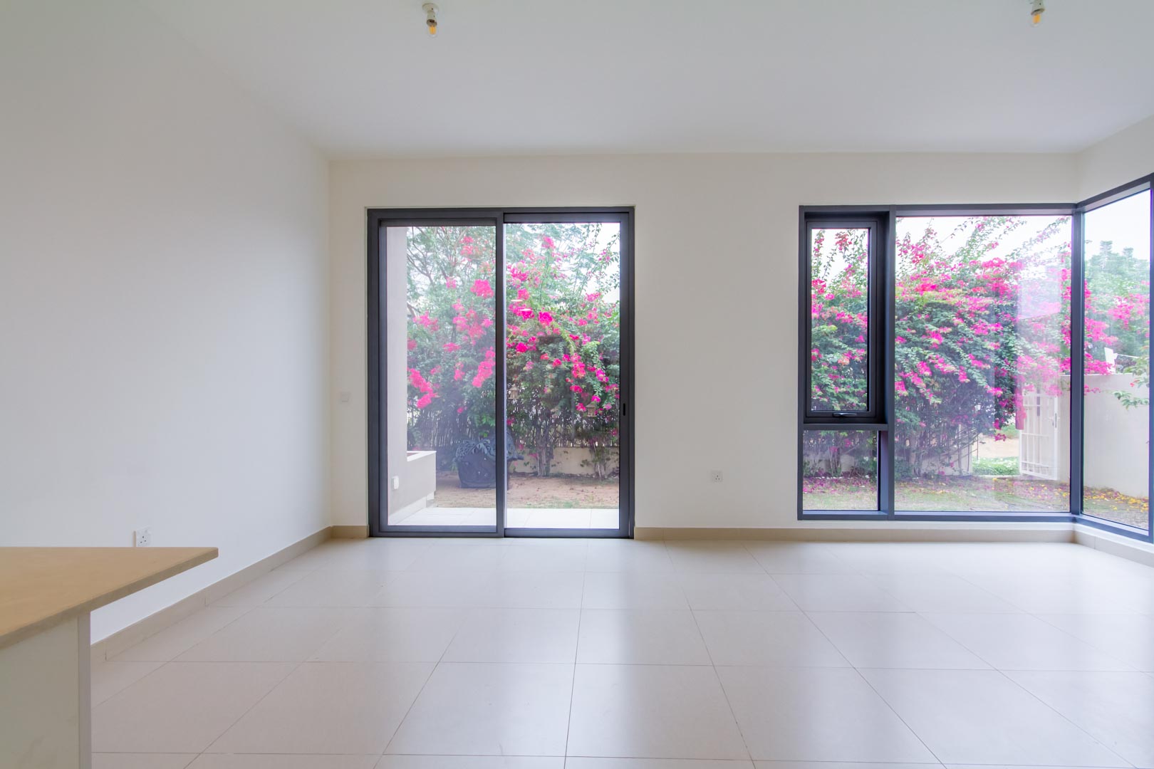 Single Row | Vacant | Prime Location | High ROI