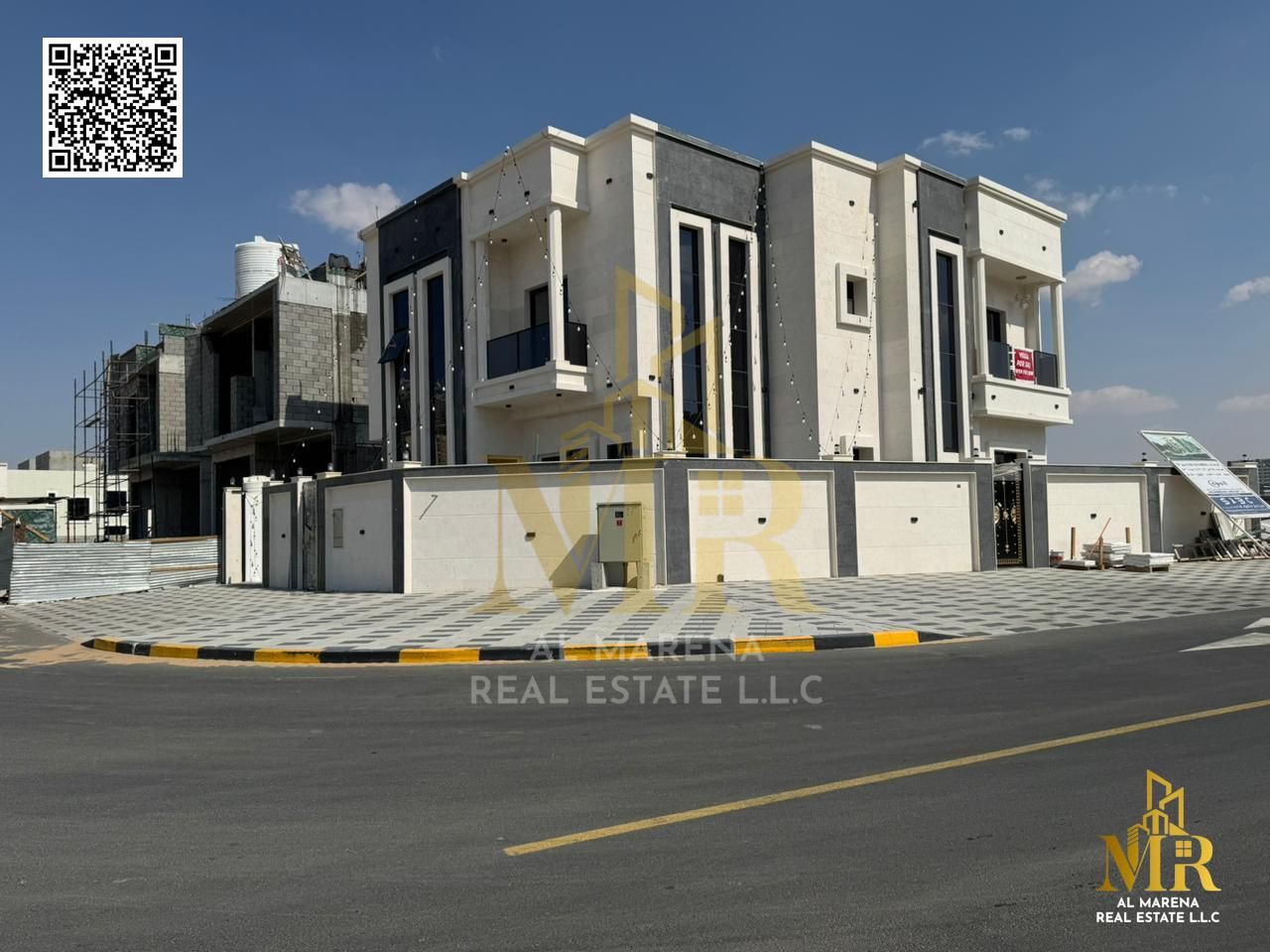2-floor villa, 5 master bedrooms, near main street exit, price reduced for quick sale, seize this opportunity now for living or investment.