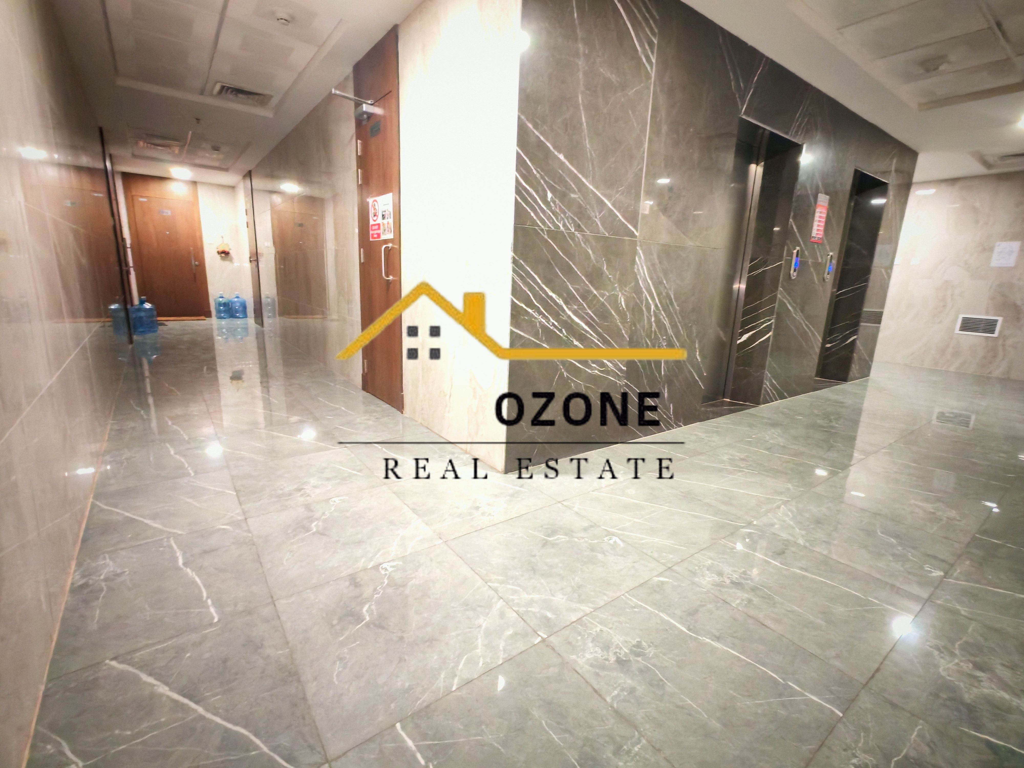 Like New //1BHK apartment with Balcony and Parking for Rent //Family Building