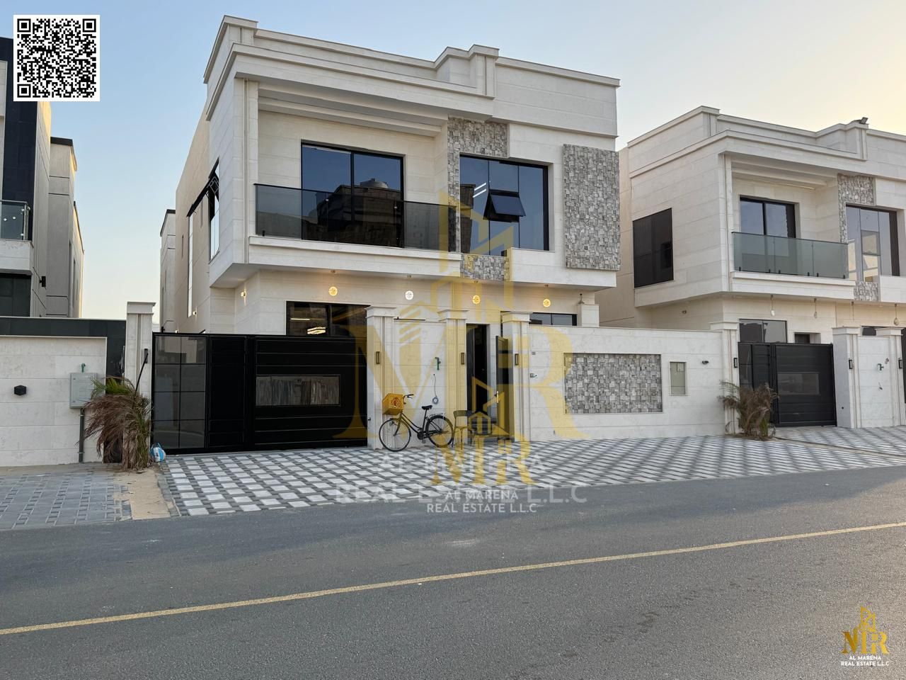 5 master bedroom villa with super modern finishes, price includes electricity, water & AC, prime location, perfect for living or investment.