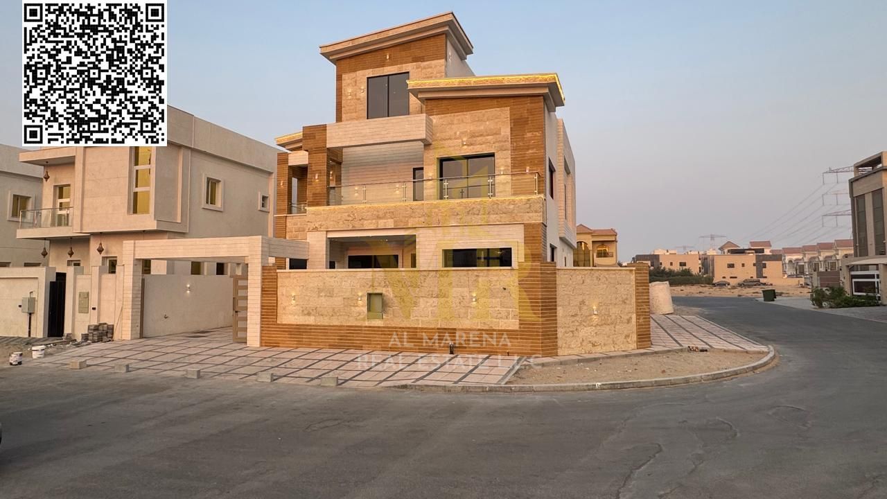 Villa directly from the owner, custom-finished, on a main street close to all services. Freehold ownership for all nationalities, no down payment, in