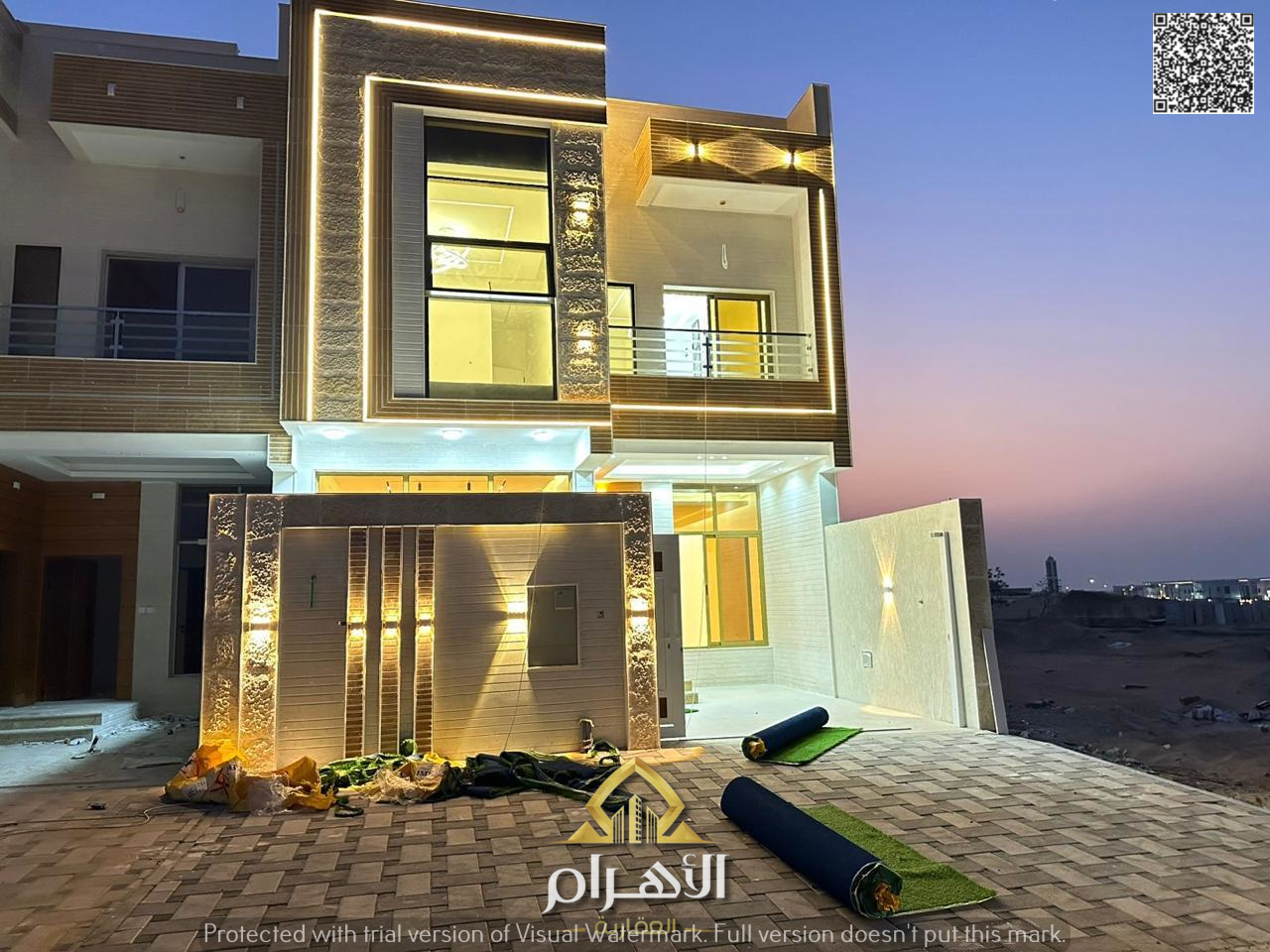No down payment - no annual fees - own a luxury villa - two floors and a roof - 4 master bedrooms - price includes water and electricity connection an