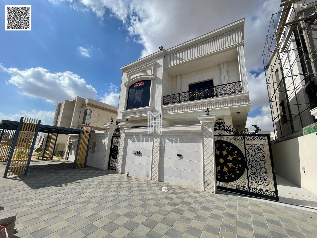 A unique opportunity to own a villa with an elegant classic design, a swimming pool, and a rooftop terrace in Al-Haliyo 2, in a prime location, at a p