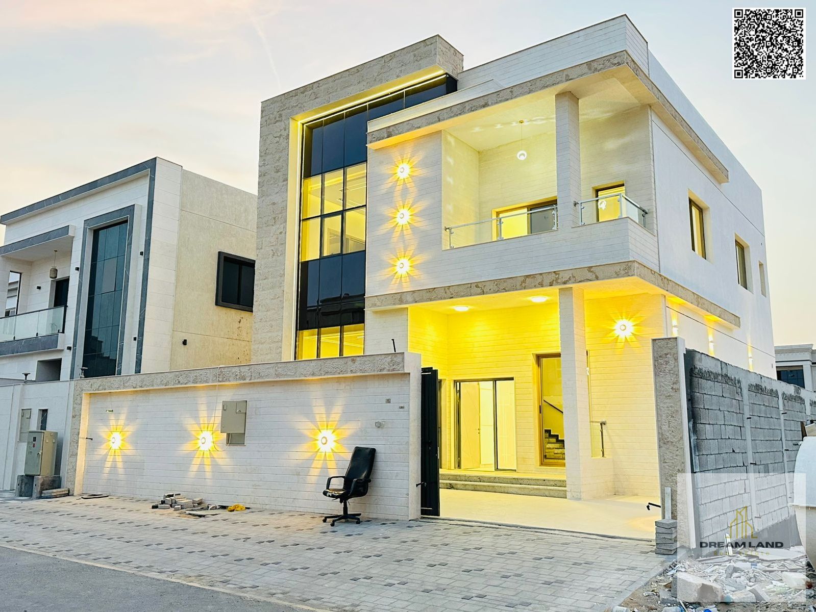 Villa for rent | First occupancy | Super deluxe finishing | Al Zahia, consisting of four master bedrooms with a majlis and a large family room