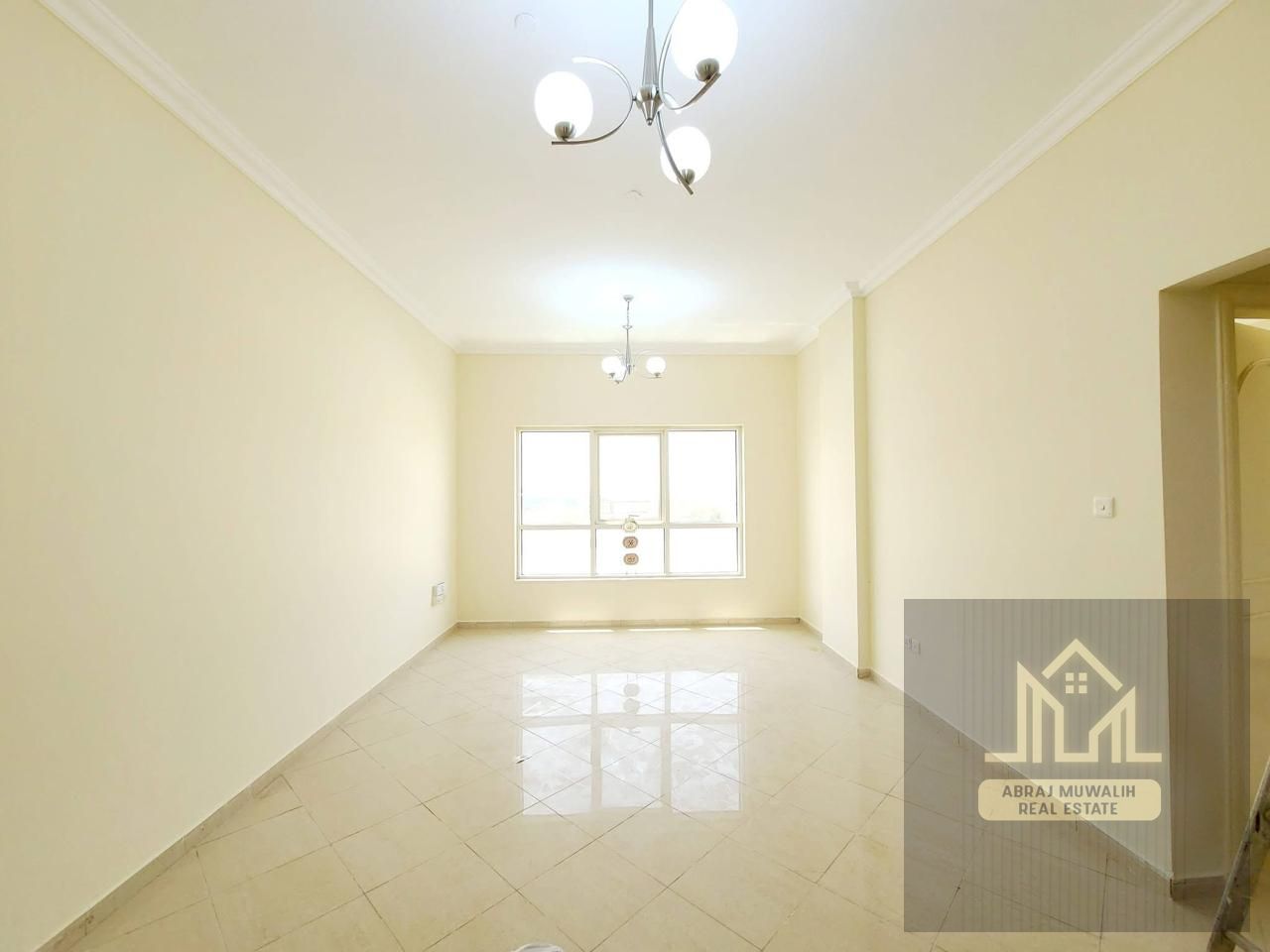 NO COMMISSION LAVISH APPARTMENT FOR FAMILY WITH 2 WASHROOM IN 35K