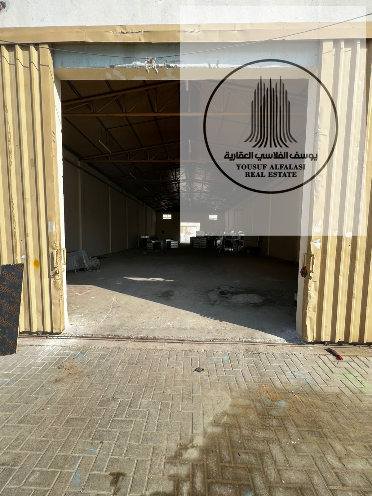 Practical warehouse for rent in Umm Al Quwain with a suitable area – ready for operation and competitively priced. Area 5000 sq m, priced at 180,000