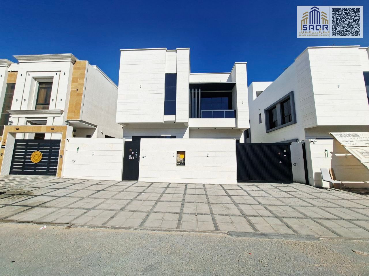 Deluxe villa for personal residence or investment with high return on investment / 6 master bedrooms / 2 floors and a roof terrace