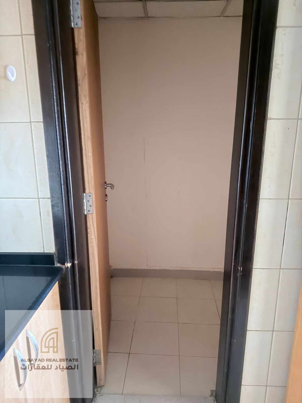 Residential or Investment Opportunity | 2-Bedroom Apartment with Living Room in Riviera Tower with Parking