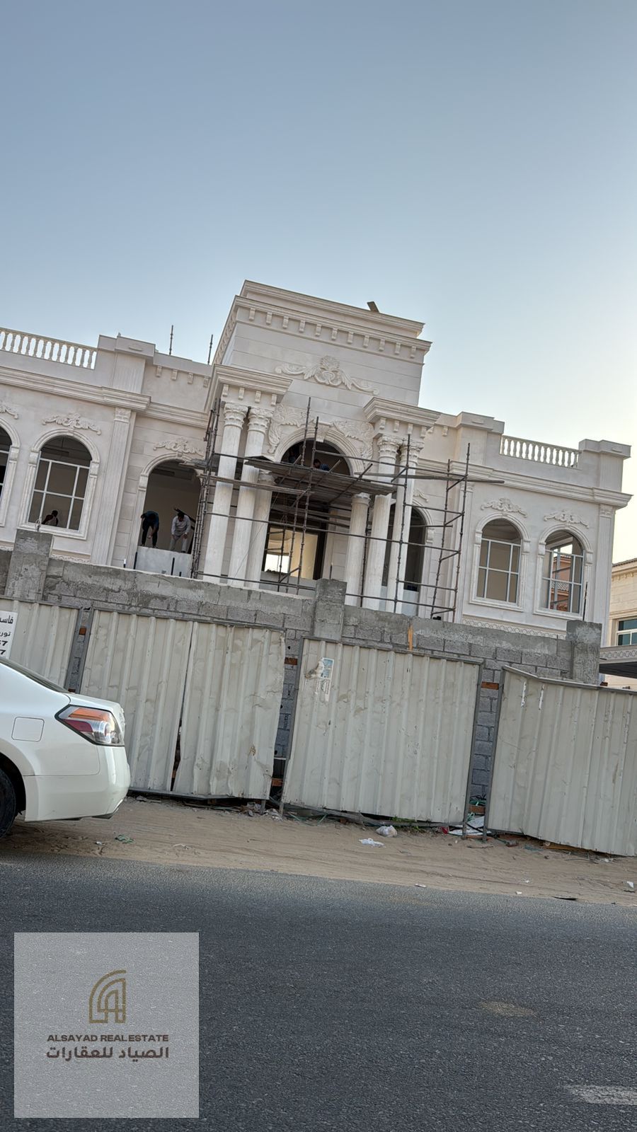 For those with refined taste: villa for sale with a modern Neo-Classical design and excellent finishes in Al-Houshi area, Sharjah. Prime location. Own