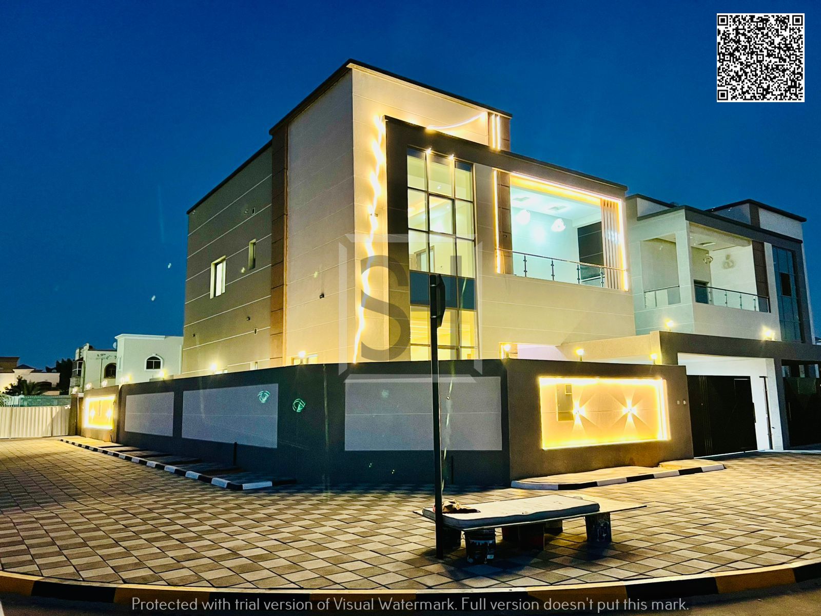 Villa for sale, including electricity, water, and air conditioning.