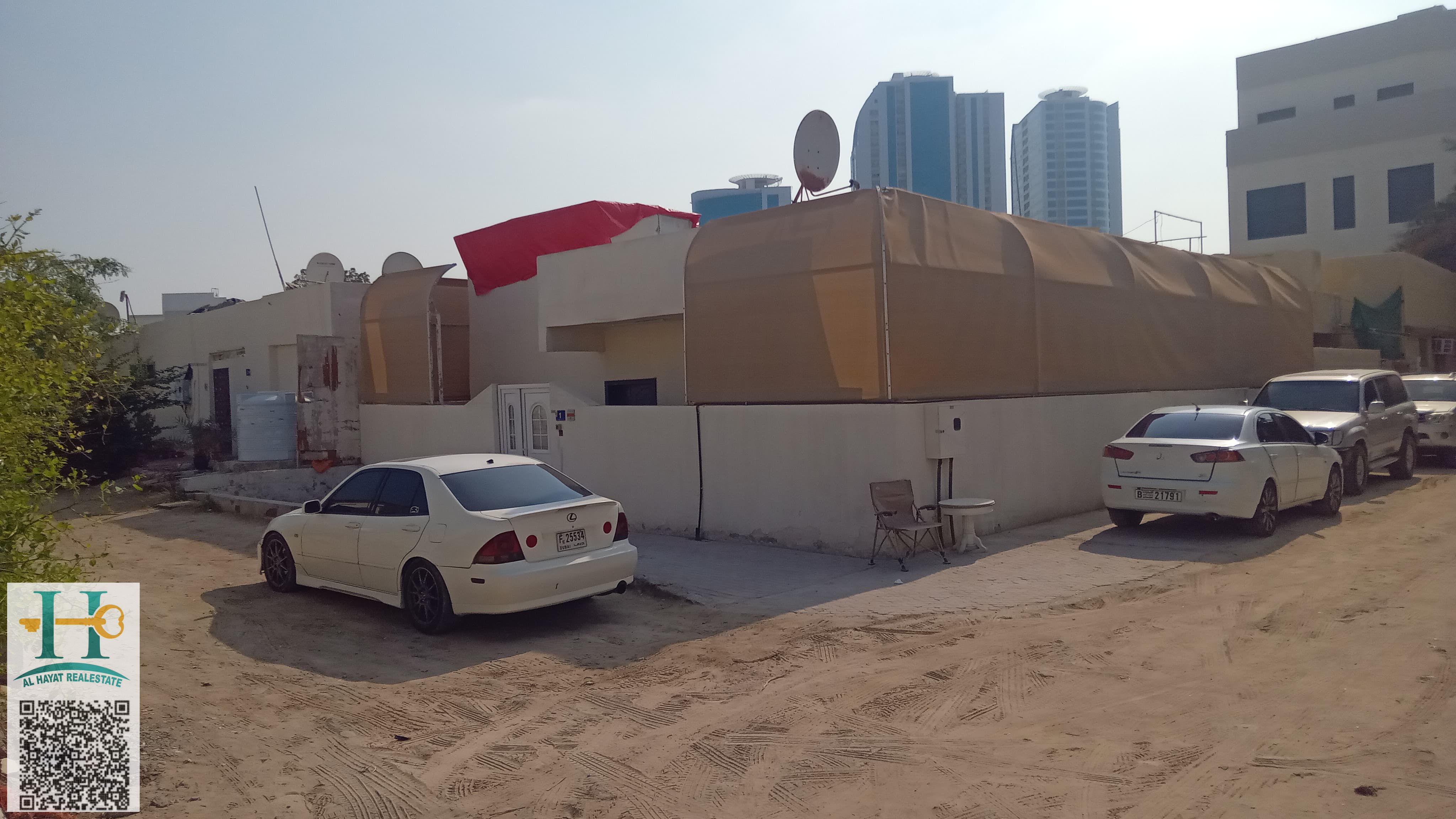 Residential investment property for sale in Liwara 3 bedrooms, living room, bathroom, and kitchen Area: 2000 sq ft Price: 800