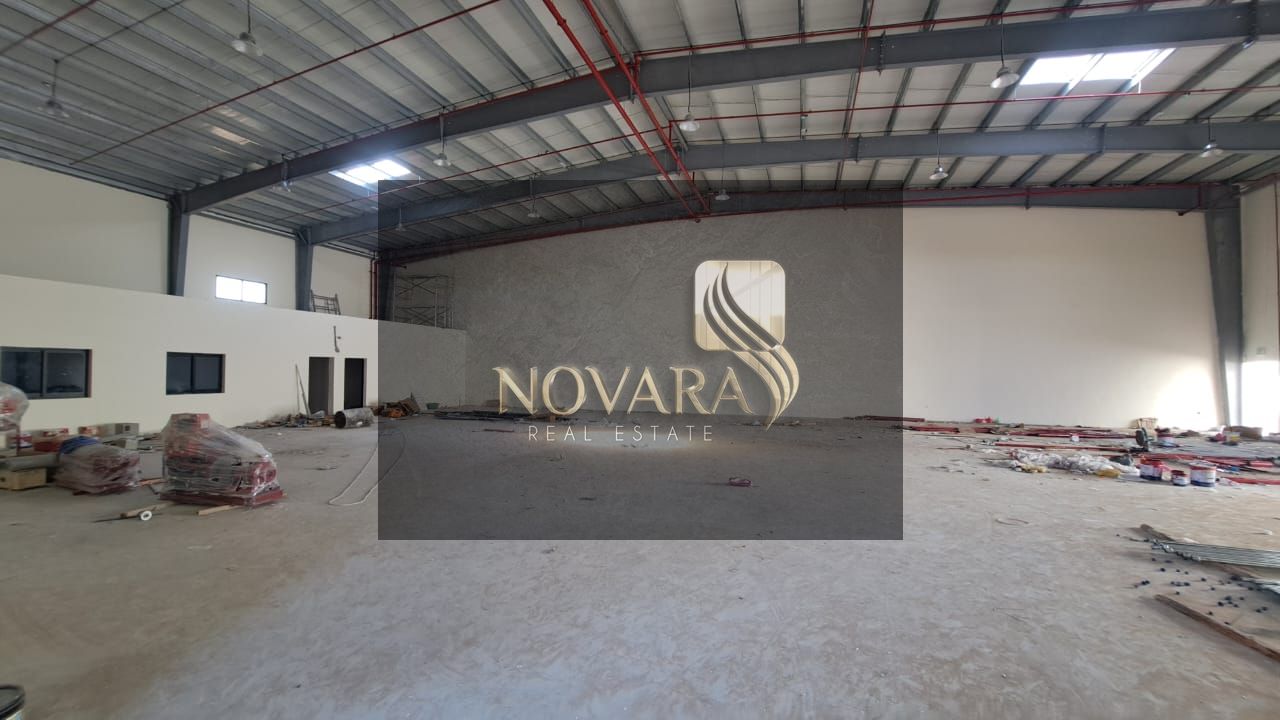 Warehouse with Showroom for Annual Rent in Umm Al Quwain – 11,000 sq. ft, Office + 2 Bathrooms, Total 605,000 AED