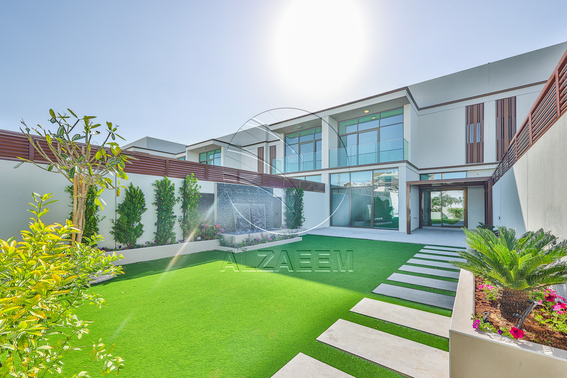 Big Plot | Landscaped Garden + Water Feature