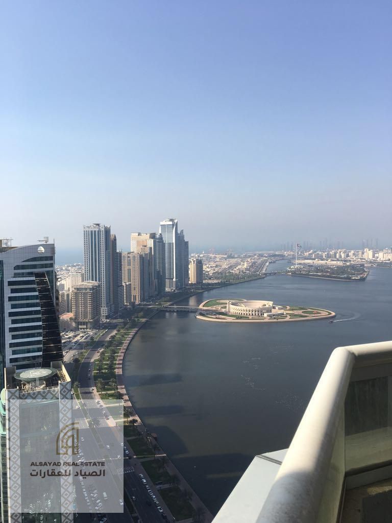Al Majaz 3 overlooking Khalid Lake
