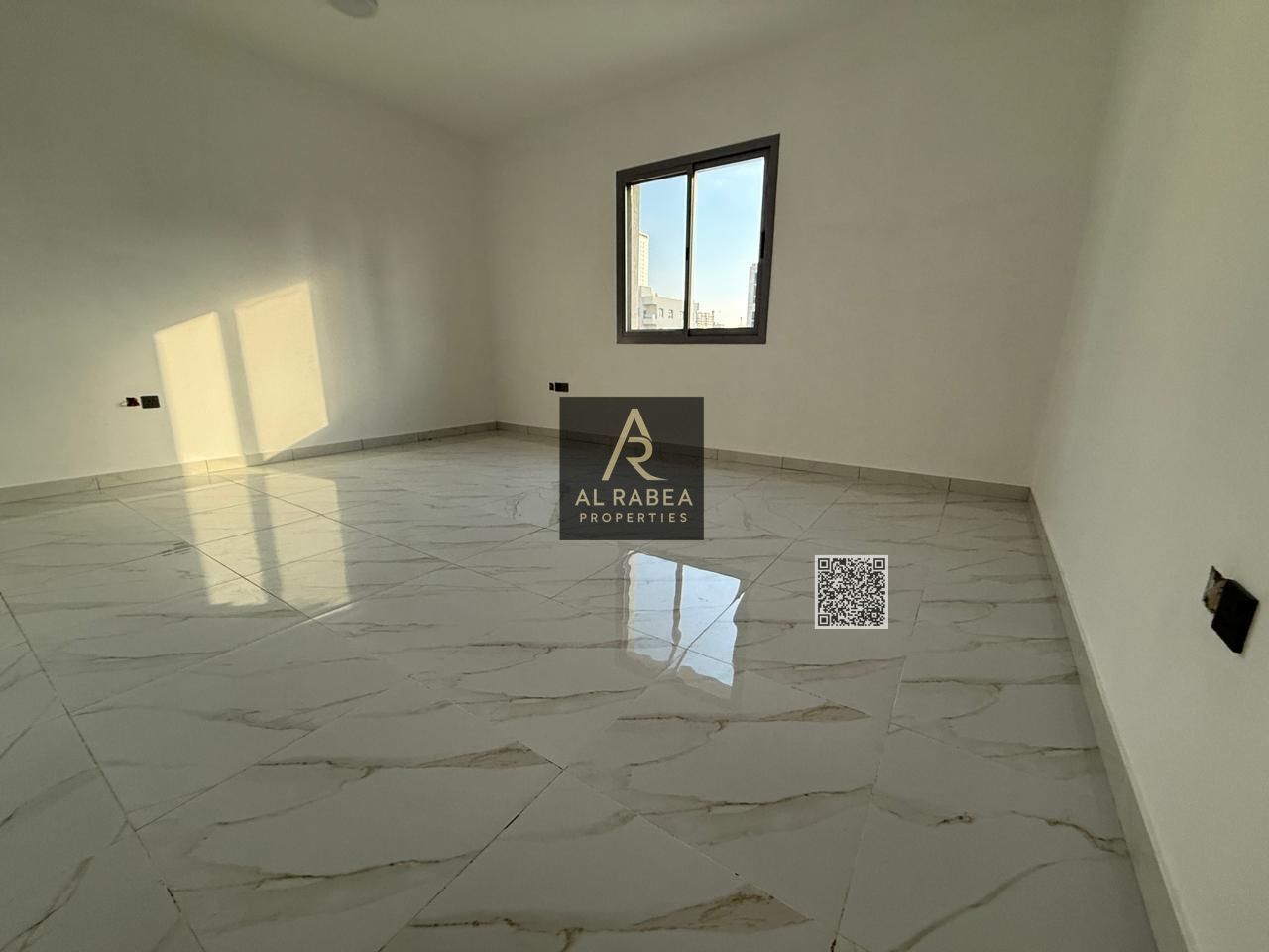 Prime location - First occupancy - Open view - Separate kitchen