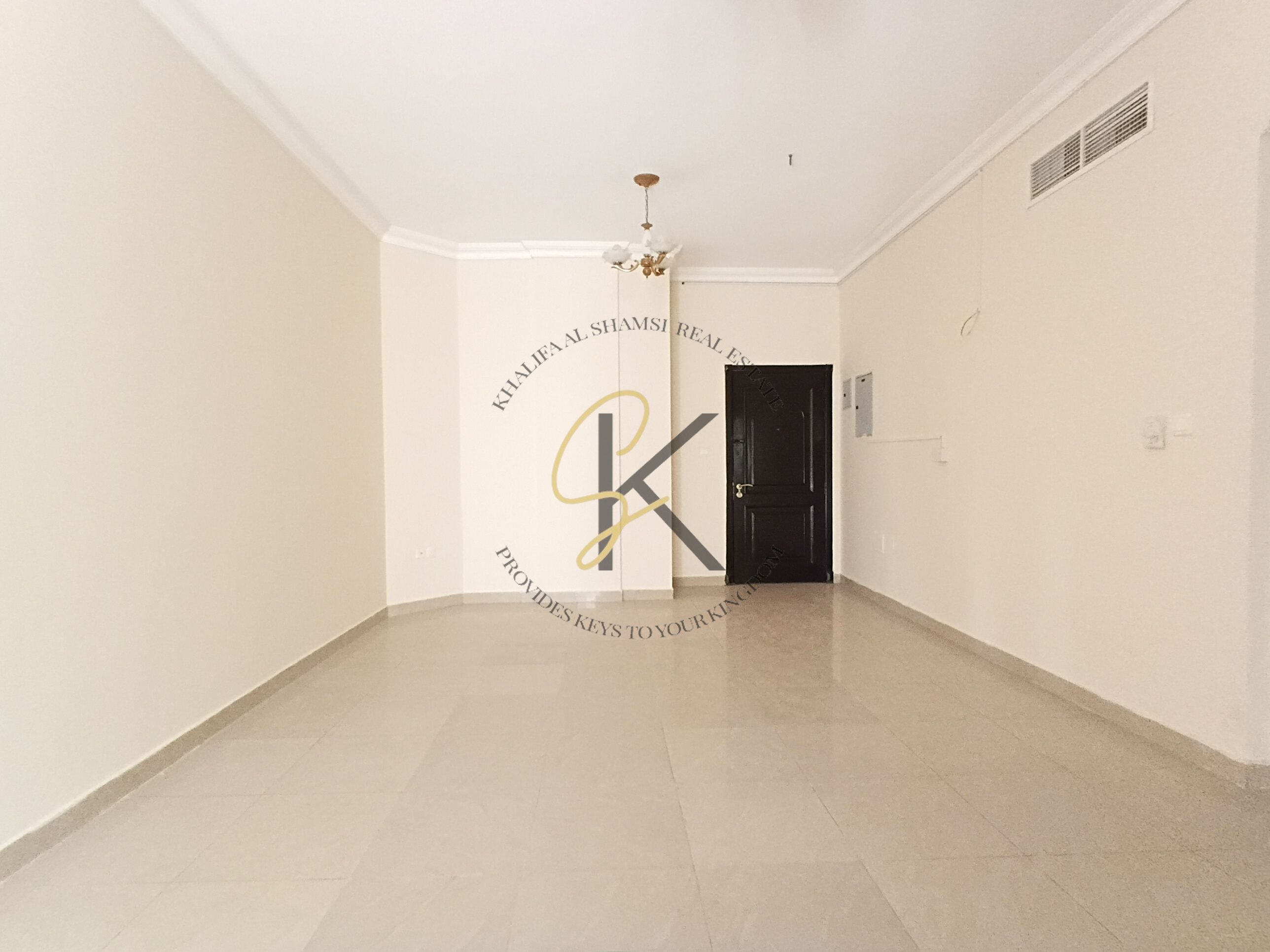 Lavish 2BHK full of family Building Neat and clean room Near by Day to Day for contact