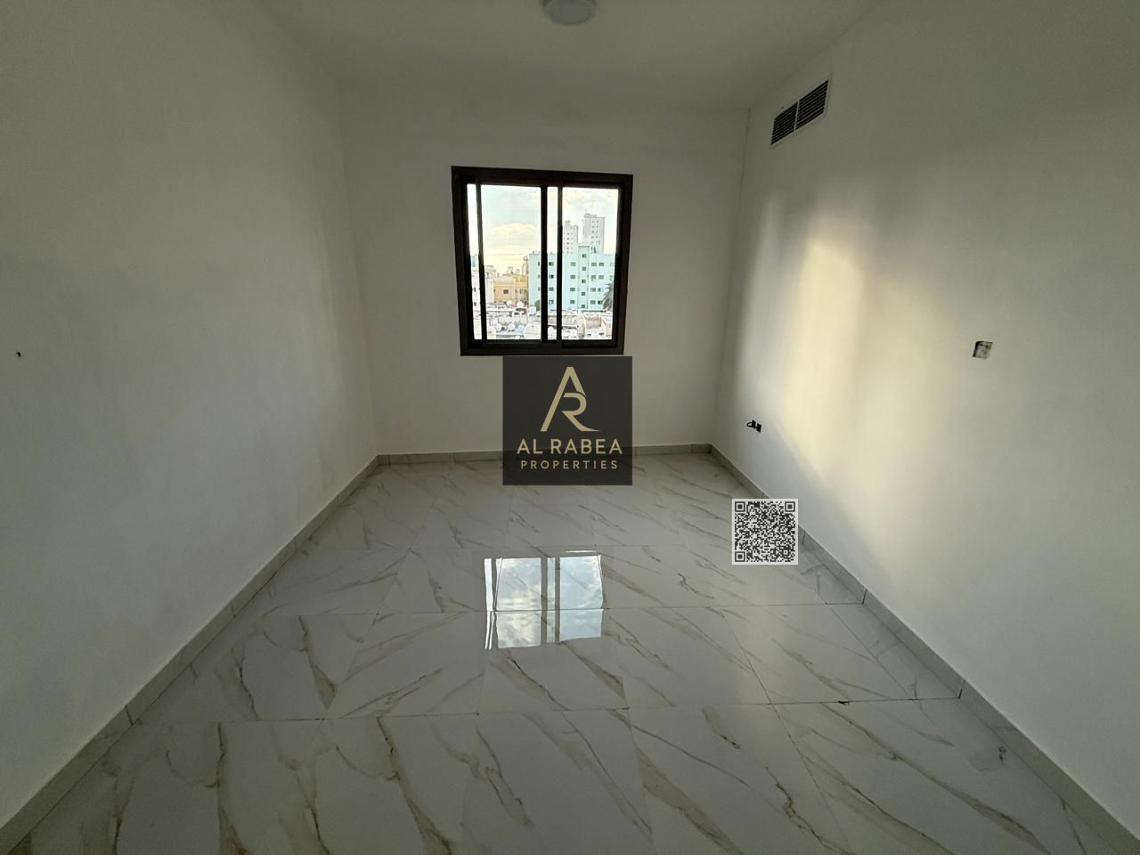 Prime location - First occupant - Open view