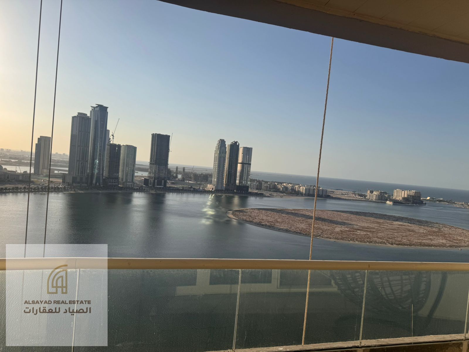 An unmissable investment opportunity: two rooms with a view