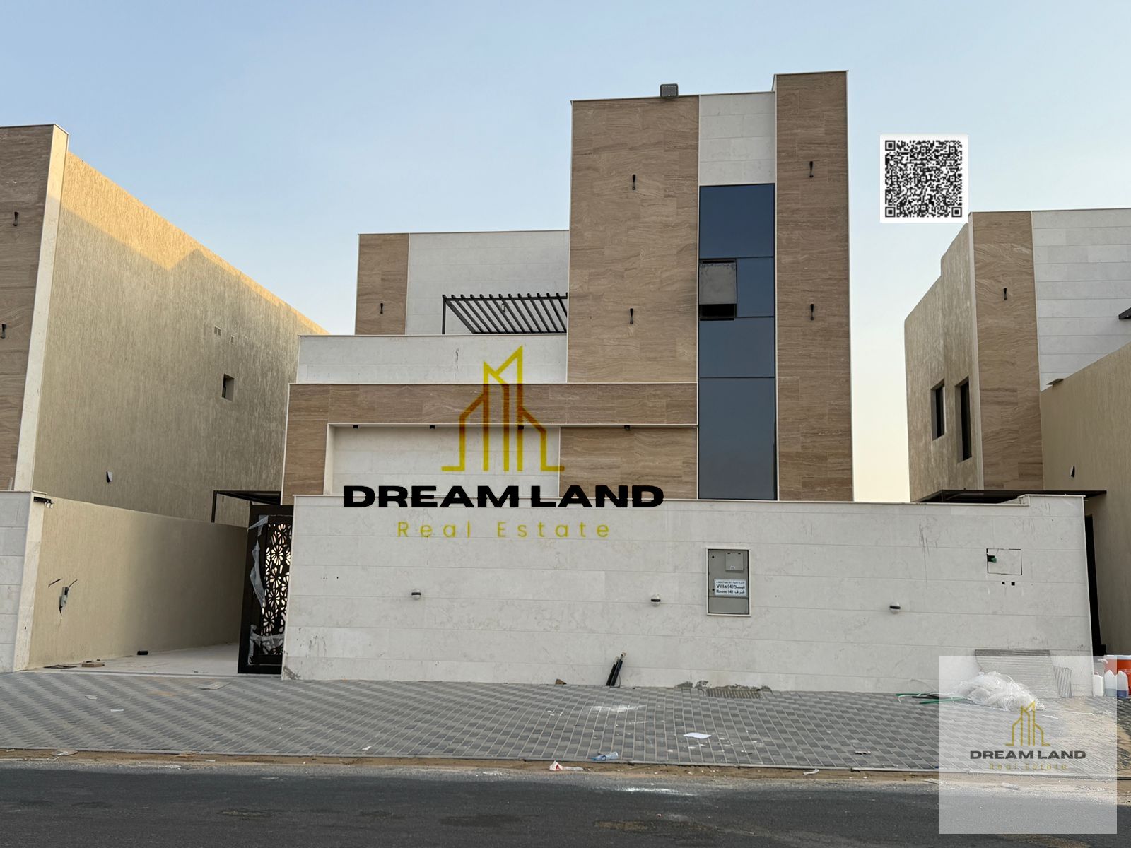 Including registration fees, Amazing villa 4 master bedrooms with built in wardrobes and rooftop located in a strategic location close all services
