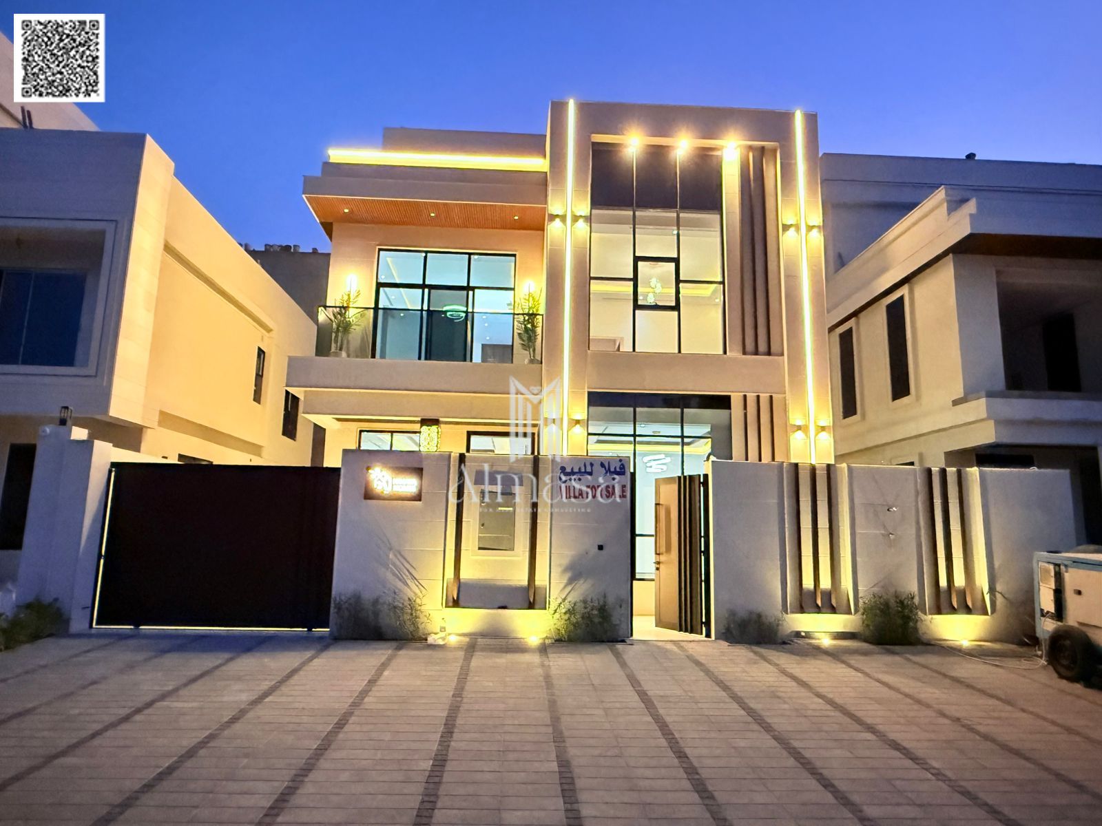 Own a villa with a distinctive modern design, including registration and ownership fees, electricity, water, and central air conditioning. Freehold ow