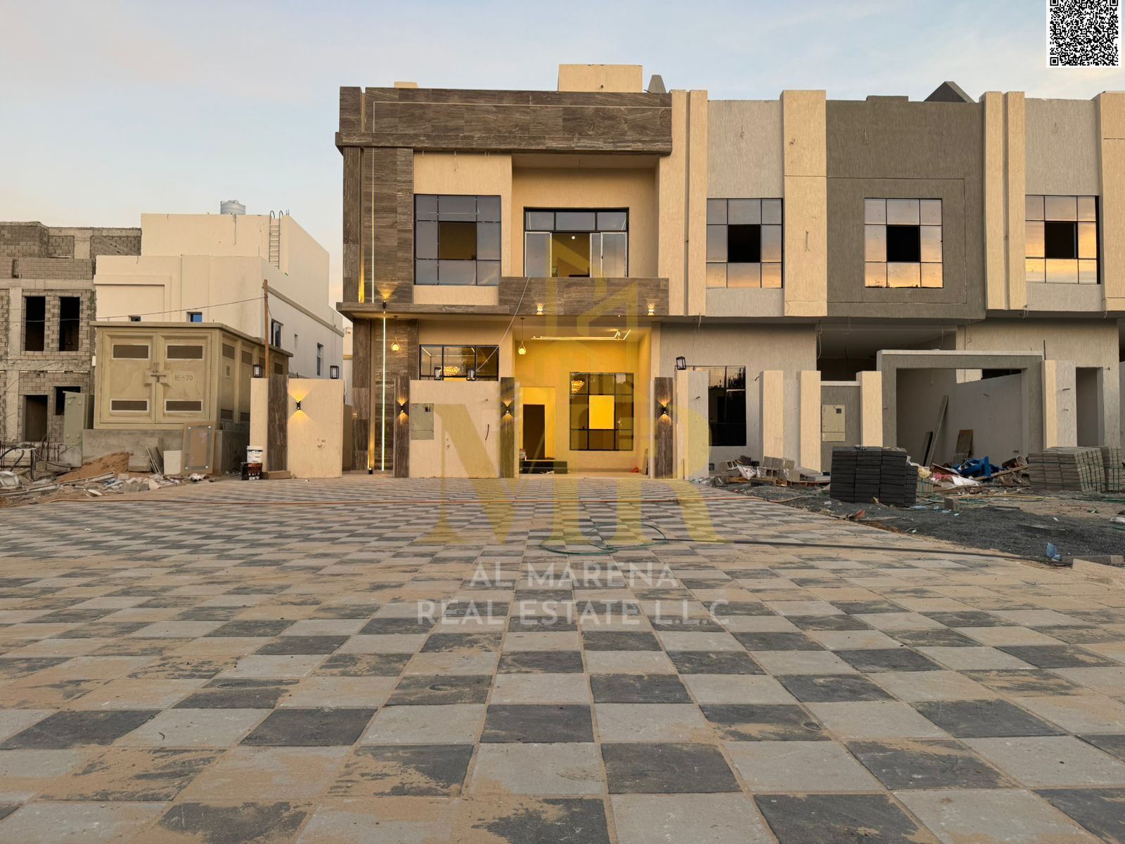 Your dream villa, two stories, and a beautiful 2-bedroom apartment, all registration and ownership fees included | 4 master bedrooms | Prime location